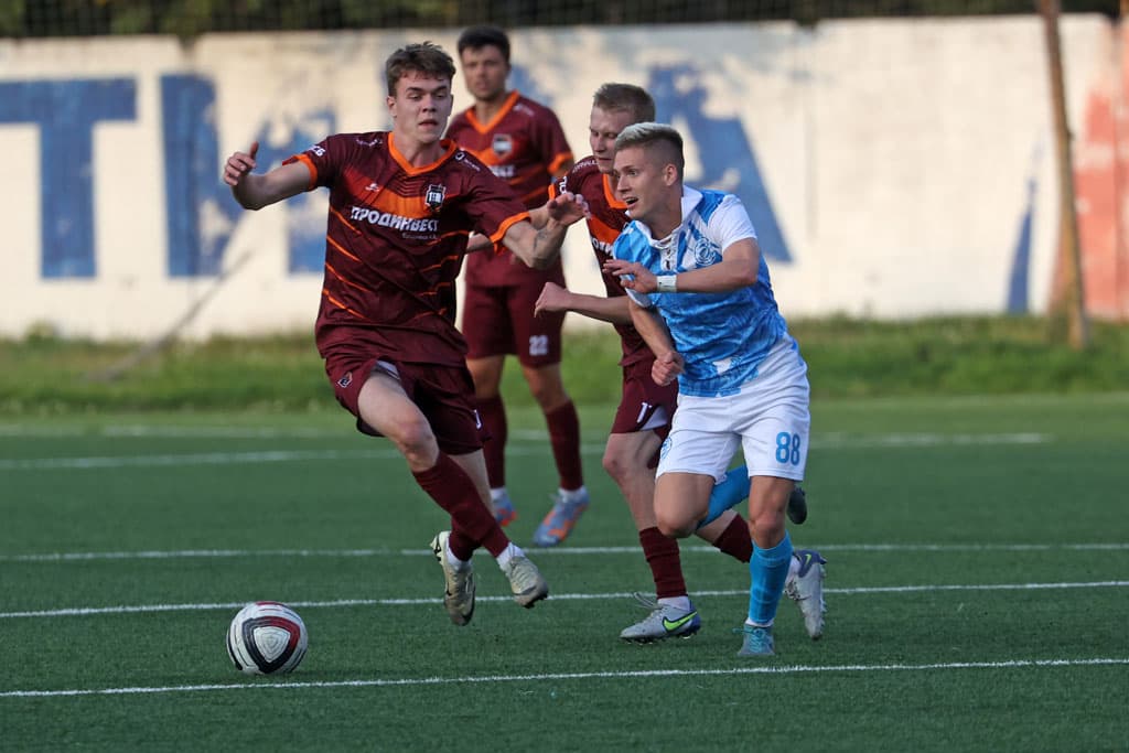 «Темп» 0:1 «Знамя Труда». FONBET Кубок России. 10.09.2025. СМИ: Владимир Мартынов («CX News»), Александр Чёрный («Алтайский спорт»), Виталий Барабаш (Сетевое издание "Толк"), Андрей Каспришин («Алтайская правда») — кадр 698