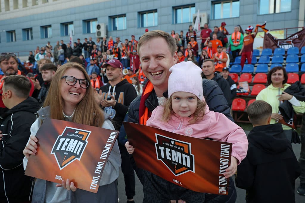 «Темп» 0:1 «Знамя Труда». FONBET Кубок России. 10.09.2025. СМИ: Владимир Мартынов («CX News»), Александр Чёрный («Алтайский спорт»), Виталий Барабаш (Сетевое издание "Толк"), Андрей Каспришин («Алтайская правда») — кадр 702