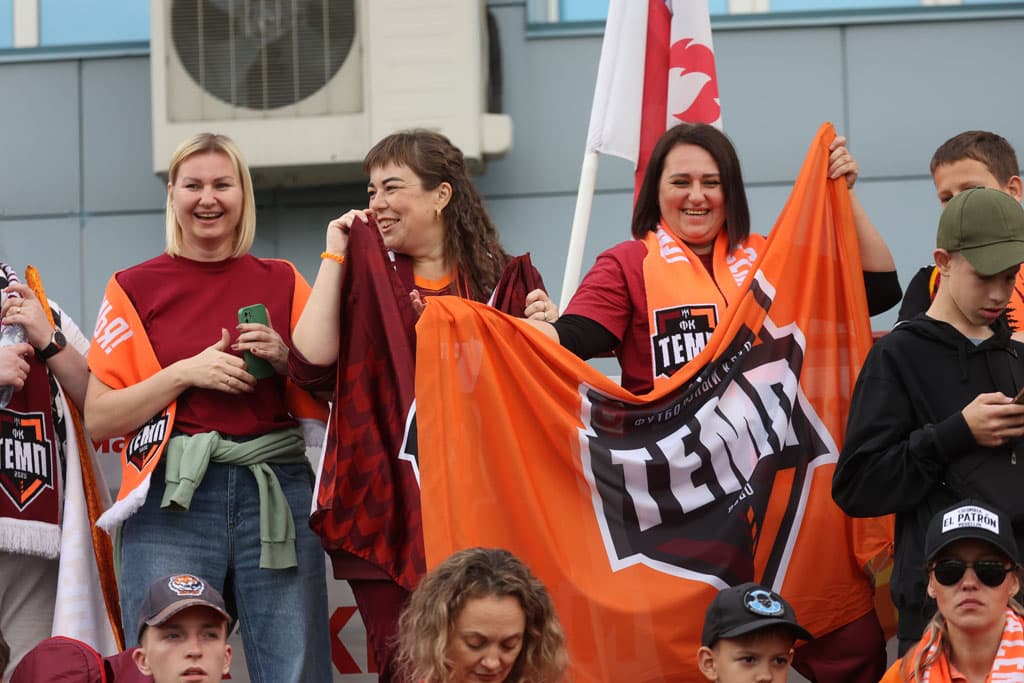 «Темп» 0:1 «Знамя Труда». FONBET Кубок России. 10.09.2025. СМИ: Владимир Мартынов («CX News»), Александр Чёрный («Алтайский спорт»), Виталий Барабаш (Сетевое издание "Толк"), Андрей Каспришин («Алтайская правда») — кадр 709