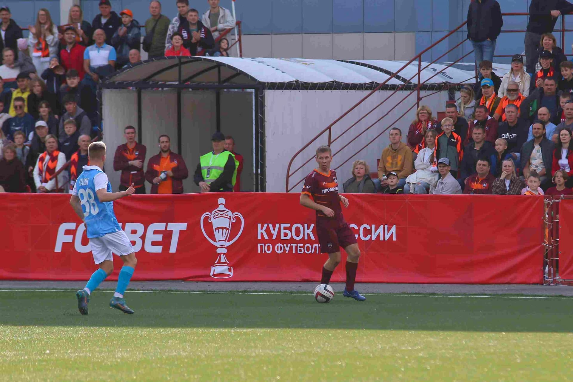 «Темп» 0:1 «Знамя Труда». FONBET Кубок России. 10.09.2025. СМИ: Владимир Мартынов («CX News»), Александр Чёрный («Алтайский спорт»), Виталий Барабаш (Сетевое издание "Толк"), Андрей Каспришин («Алтайская правда») — кадр 580