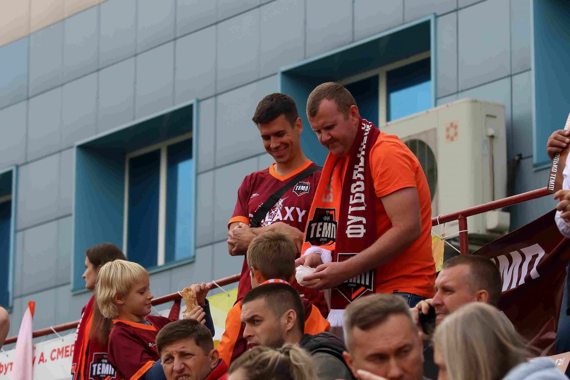 «Темп» 0:1 «Знамя Труда». FONBET Кубок России. 10.09.2025. СМИ: Владимир Мартынов («CX News»), Александр Чёрный («Алтайский спорт»), Виталий Барабаш (Сетевое издание "Толк"), Андрей Каспришин («Алтайская правда») — кадр 599