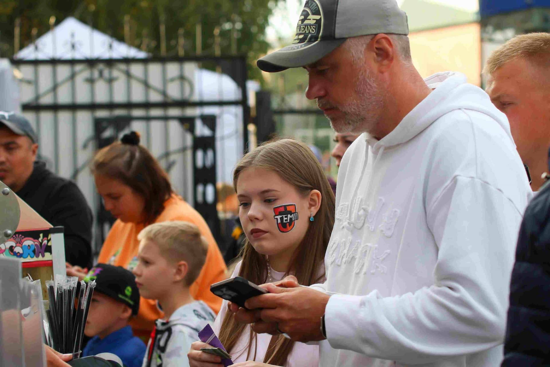 «Темп» 0:1 «Знамя Труда». FONBET Кубок России. 10.09.2025. СМИ: Владимир Мартынов («CX News»), Александр Чёрный («Алтайский спорт»), Виталий Барабаш (Сетевое издание "Толк"), Андрей Каспришин («Алтайская правда») — кадр 607