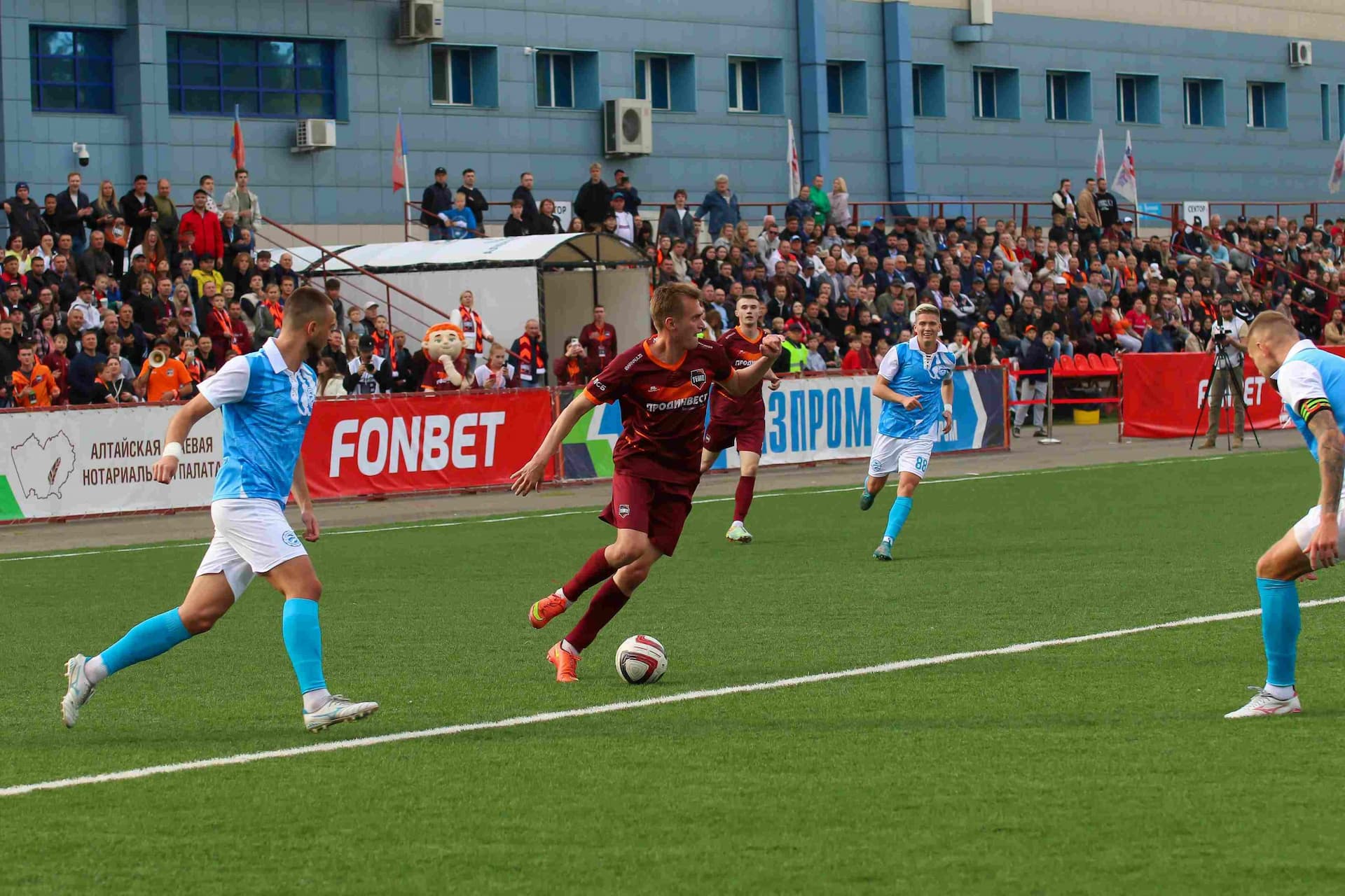 «Темп» 0:1 «Знамя Труда». FONBET Кубок России. 10.09.2025. СМИ: Владимир Мартынов («CX News»), Александр Чёрный («Алтайский спорт»), Виталий Барабаш (Сетевое издание "Толк"), Андрей Каспришин («Алтайская правда») — кадр 624