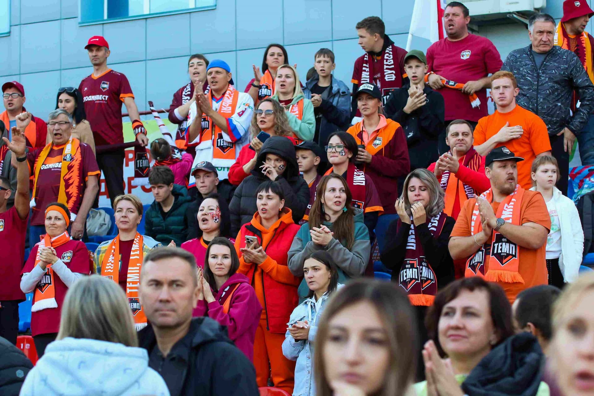 «Темп» 0:1 «Знамя Труда». FONBET Кубок России. 10.09.2025. СМИ: Владимир Мартынов («CX News»), Александр Чёрный («Алтайский спорт»), Виталий Барабаш (Сетевое издание "Толк"), Андрей Каспришин («Алтайская правда») — кадр 665