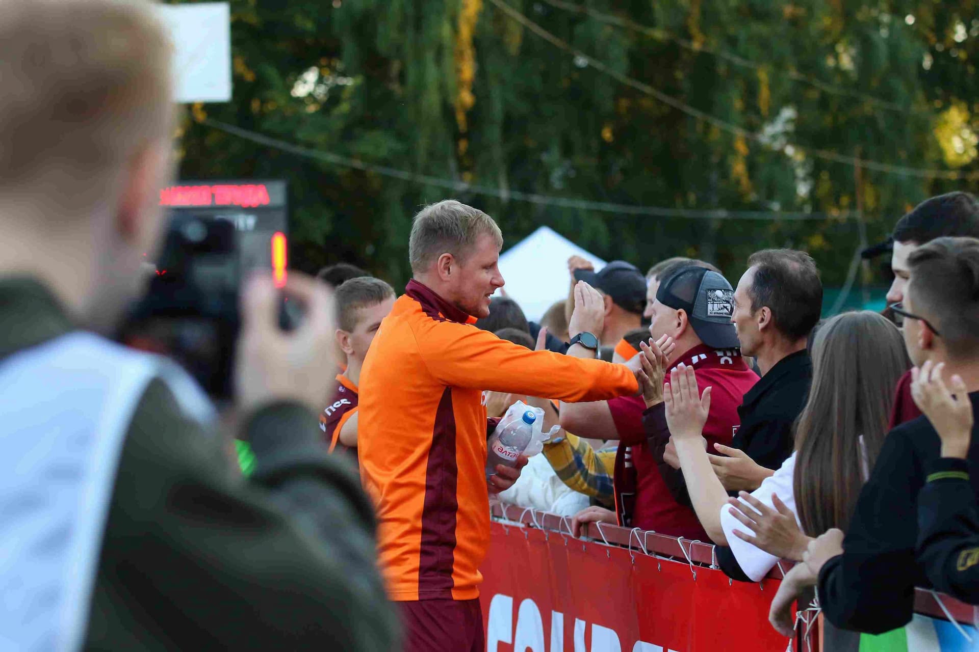 «Темп» 0:1 «Знамя Труда». FONBET Кубок России. 10.09.2025. СМИ: Владимир Мартынов («CX News»), Александр Чёрный («Алтайский спорт»), Виталий Барабаш (Сетевое издание "Толк"), Андрей Каспришин («Алтайская правда») — кадр 667