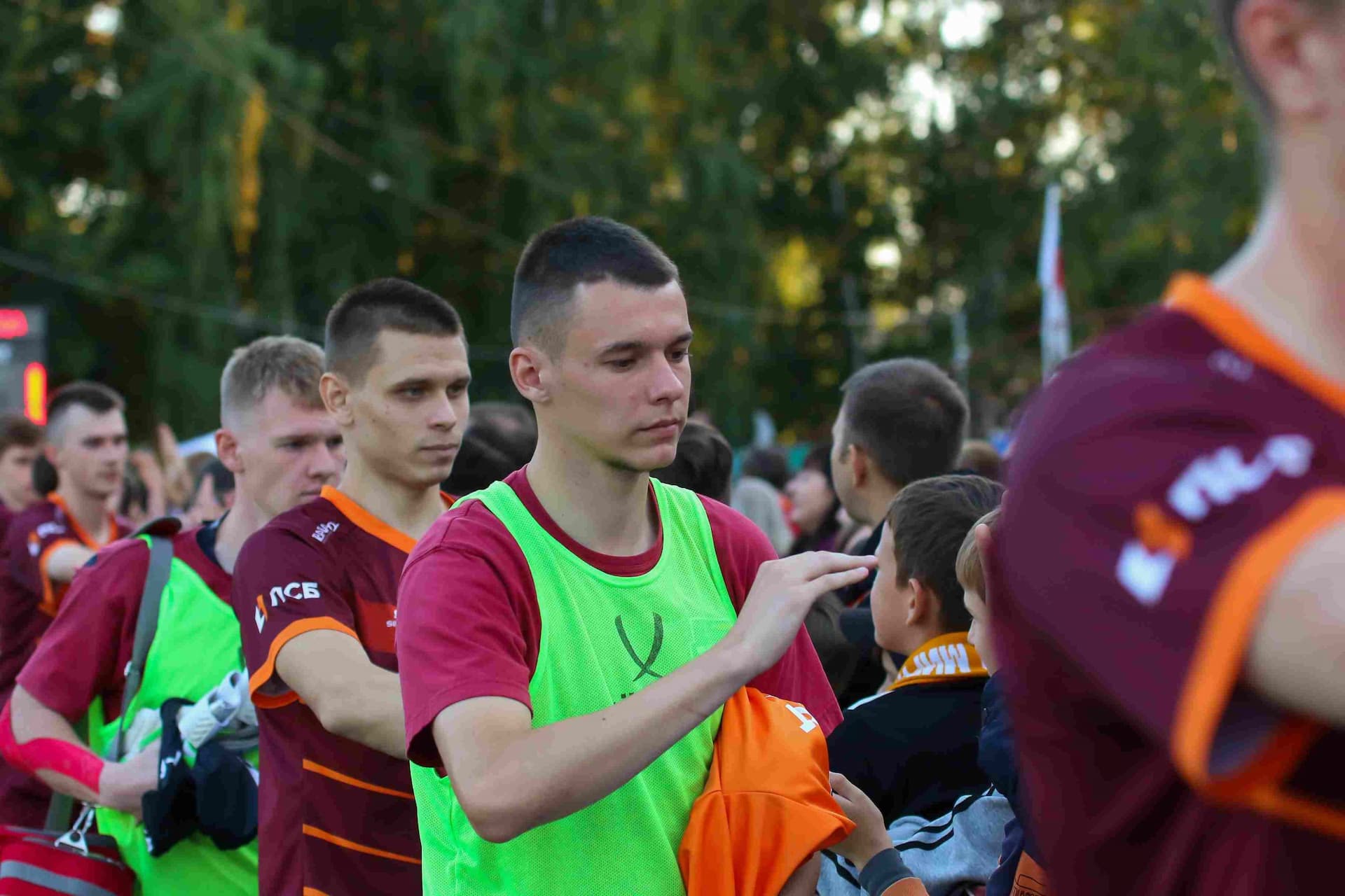 «Темп» 0:1 «Знамя Труда». FONBET Кубок России. 10.09.2025. СМИ: Владимир Мартынов («CX News»), Александр Чёрный («Алтайский спорт»), Виталий Барабаш (Сетевое издание "Толк"), Андрей Каспришин («Алтайская правда») — кадр 673