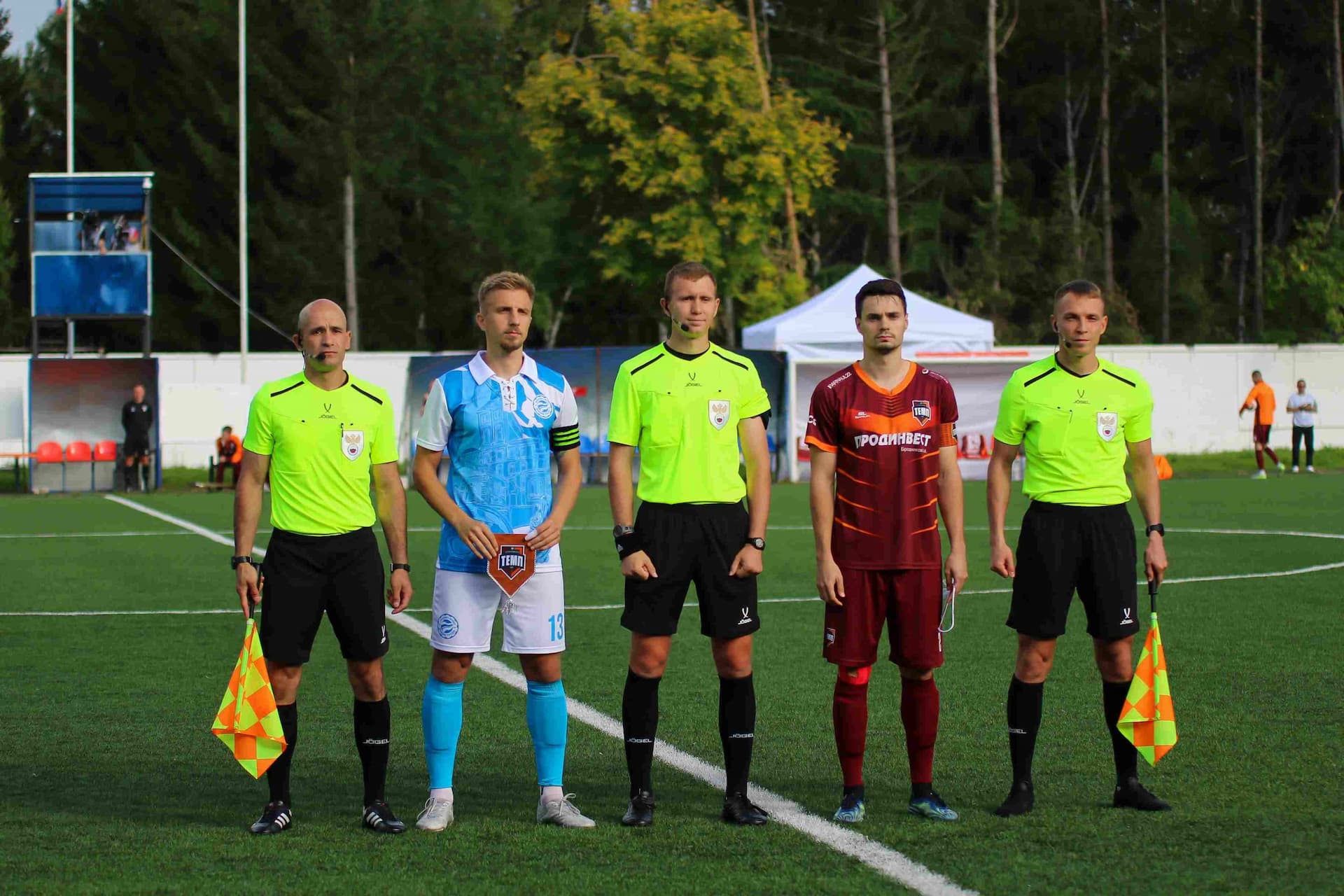 «Темп» 0:1 «Знамя Труда». FONBET Кубок России. 10.09.2025. СМИ: Владимир Мартынов («CX News»), Александр Чёрный («Алтайский спорт»), Виталий Барабаш (Сетевое издание "Толк"), Андрей Каспришин («Алтайская правда») — кадр 528