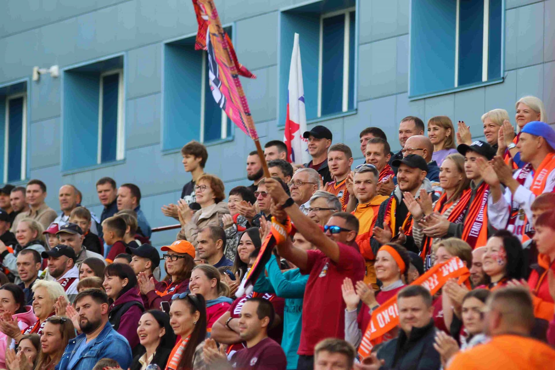 «Темп» 0:1 «Знамя Труда». FONBET Кубок России. 10.09.2025. СМИ: Владимир Мартынов («CX News»), Александр Чёрный («Алтайский спорт»), Виталий Барабаш (Сетевое издание "Толк"), Андрей Каспришин («Алтайская правда») — кадр 535