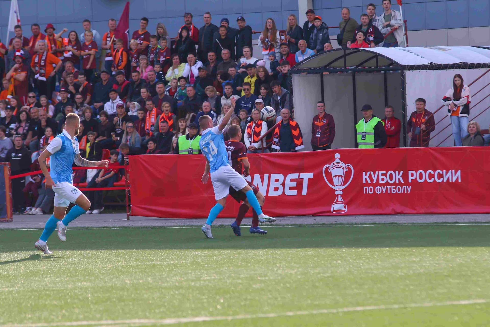 «Темп» 0:1 «Знамя Труда». FONBET Кубок России. 10.09.2025. СМИ: Владимир Мартынов («CX News»), Александр Чёрный («Алтайский спорт»), Виталий Барабаш (Сетевое издание "Толк"), Андрей Каспришин («Алтайская правда») — кадр 561