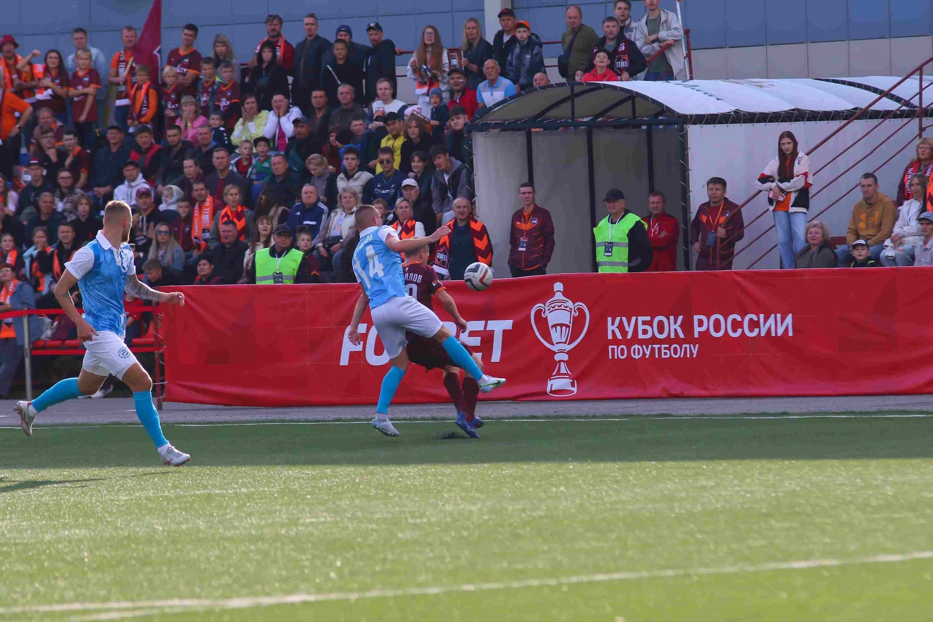 «Темп» 0:1 «Знамя Труда». FONBET Кубок России. 10.09.2025. СМИ: Владимир Мартынов («CX News»), Александр Чёрный («Алтайский спорт»), Виталий Барабаш (Сетевое издание "Толк"), Андрей Каспришин («Алтайская правда») — кадр 562