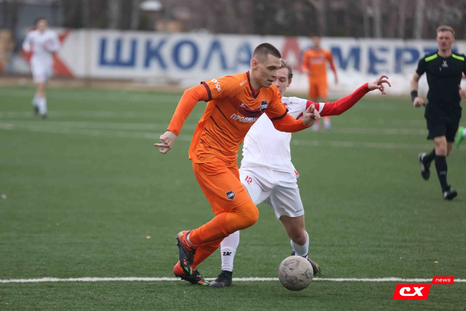 «Темп» 9:1 «Алтай». Турнир памяти В. Фомичёва. 1-й тур. 08.04.25. «CX News», В. Мартынов; «Алтайский спорт», А. Чёрный — кадр 104