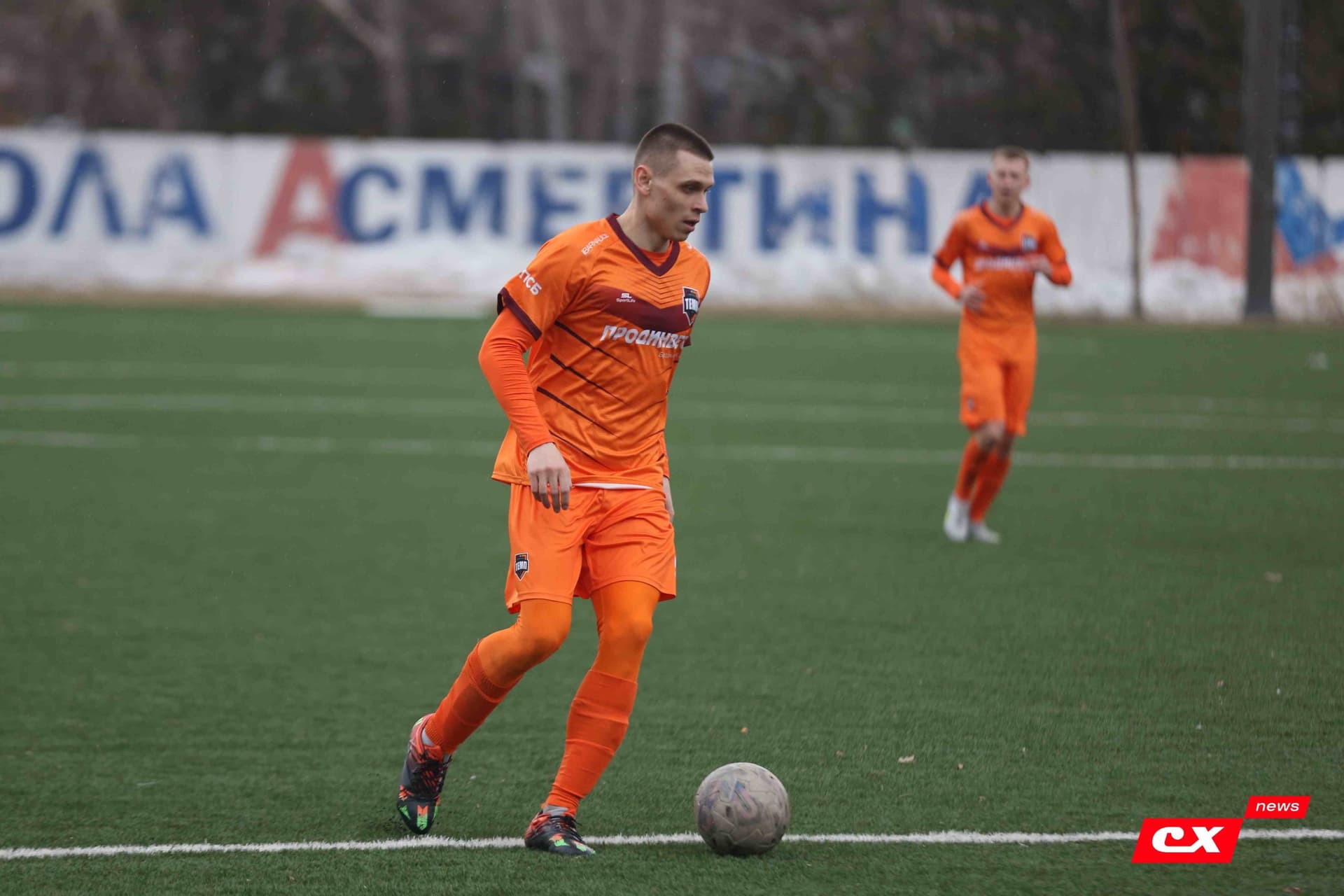 «Темп» 9:1 «Алтай». Турнир памяти В. Фомичёва. 1-й тур. 08.04.25. «CX News», В. Мартынов; «Алтайский спорт», А. Чёрный — кадр 115