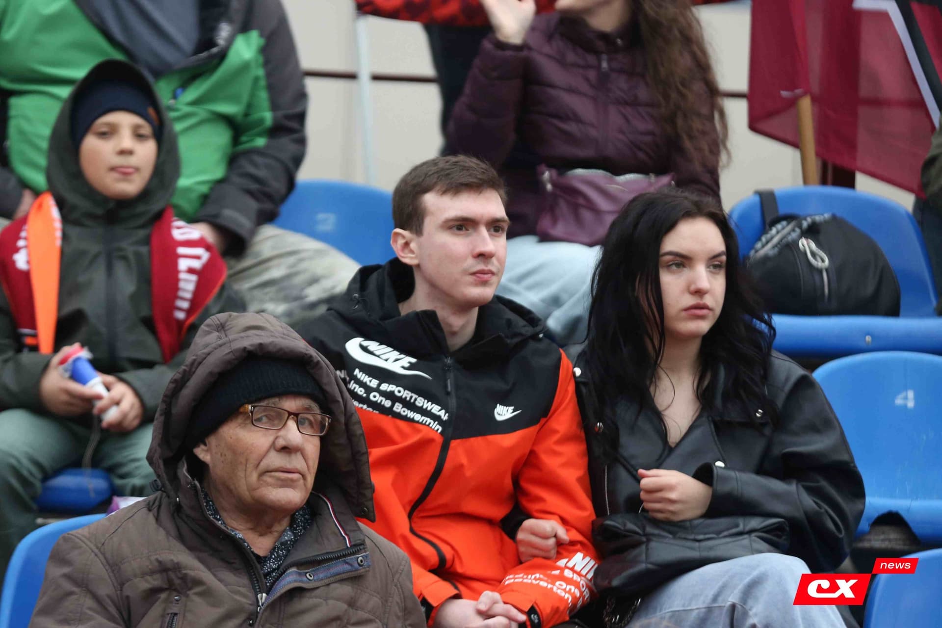 «Темп» 9:1 «Алтай». Турнир памяти В. Фомичёва. 1-й тур. 08.04.25. «CX News», В. Мартынов; «Алтайский спорт», А. Чёрный — кадр 136