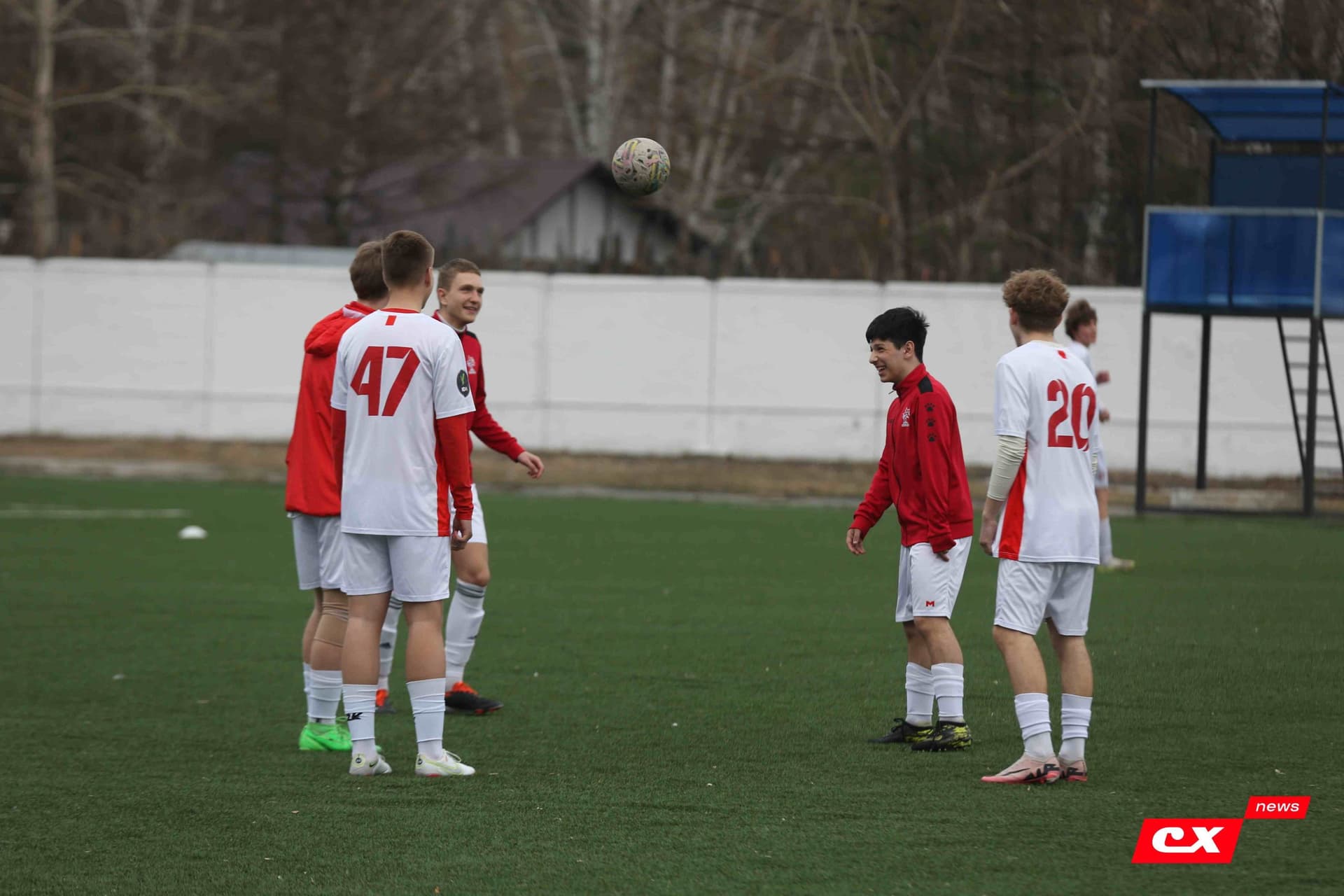 «Темп» 9:1 «Алтай». Турнир памяти В. Фомичёва. 1-й тур. 08.04.25. «CX News», В. Мартынов; «Алтайский спорт», А. Чёрный — кадр 19