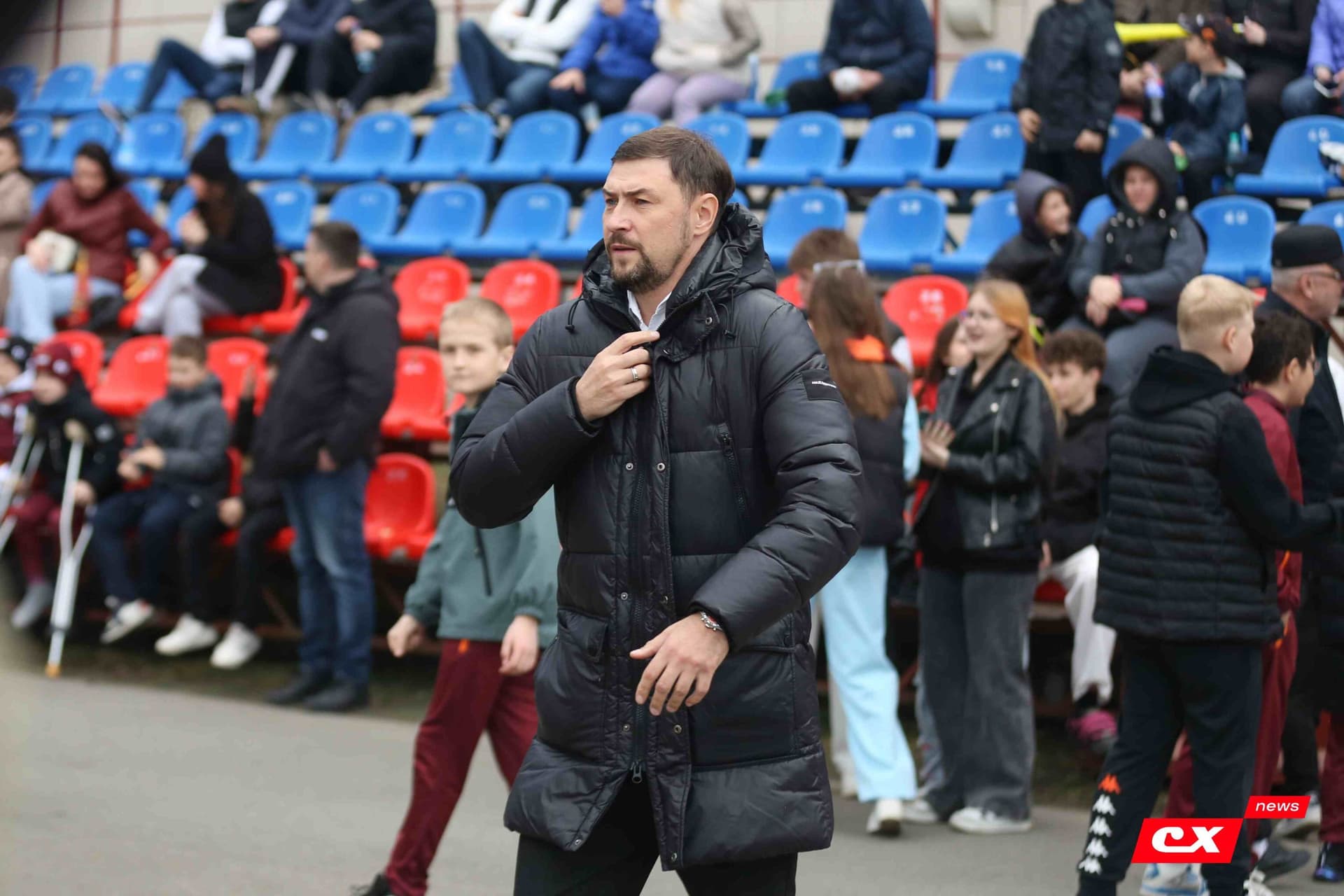 «Темп» 9:1 «Алтай». Турнир памяти В. Фомичёва. 1-й тур. 08.04.25. «CX News», В. Мартынов; «Алтайский спорт», А. Чёрный — кадр 66