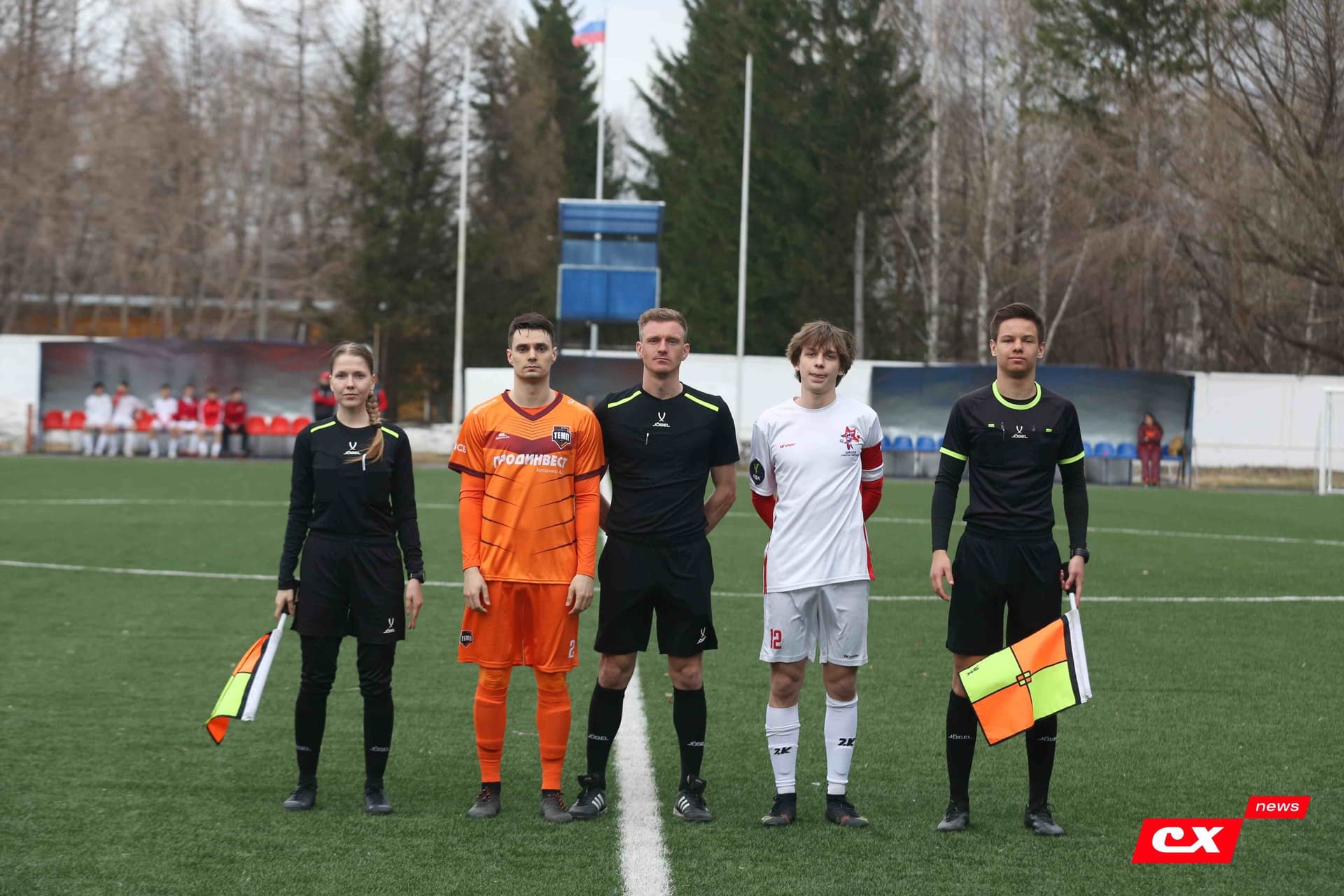 «Темп» 9:1 «Алтай». Турнир памяти В. Фомичёва. 1-й тур. 08.04.25. «CX News», В. Мартынов; «Алтайский спорт», А. Чёрный — кадр 78