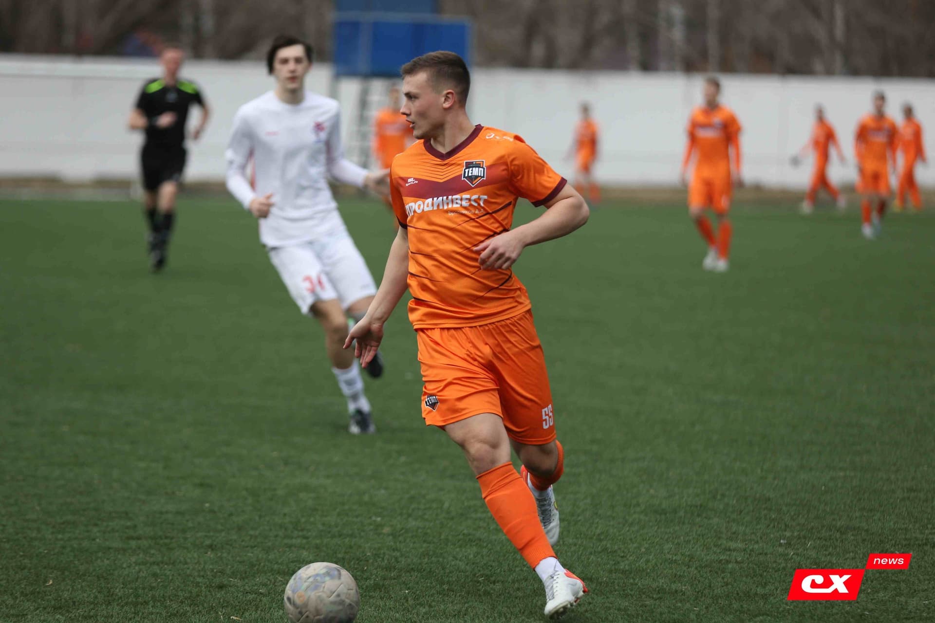 «Темп» 9:1 «Алтай». Турнир памяти В. Фомичёва. 1-й тур. 08.04.25. «CX News», В. Мартынов; «Алтайский спорт», А. Чёрный — кадр 80