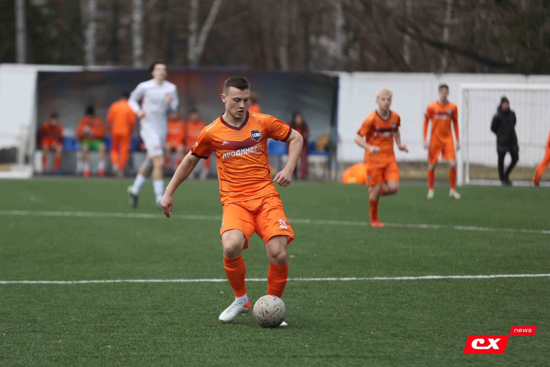 «Темп» 9:1 «Алтай». Турнир памяти В. Фомичёва. 1-й тур. 08.04.25. «CX News», В. Мартынов; «Алтайский спорт», А. Чёрный — кадр 82