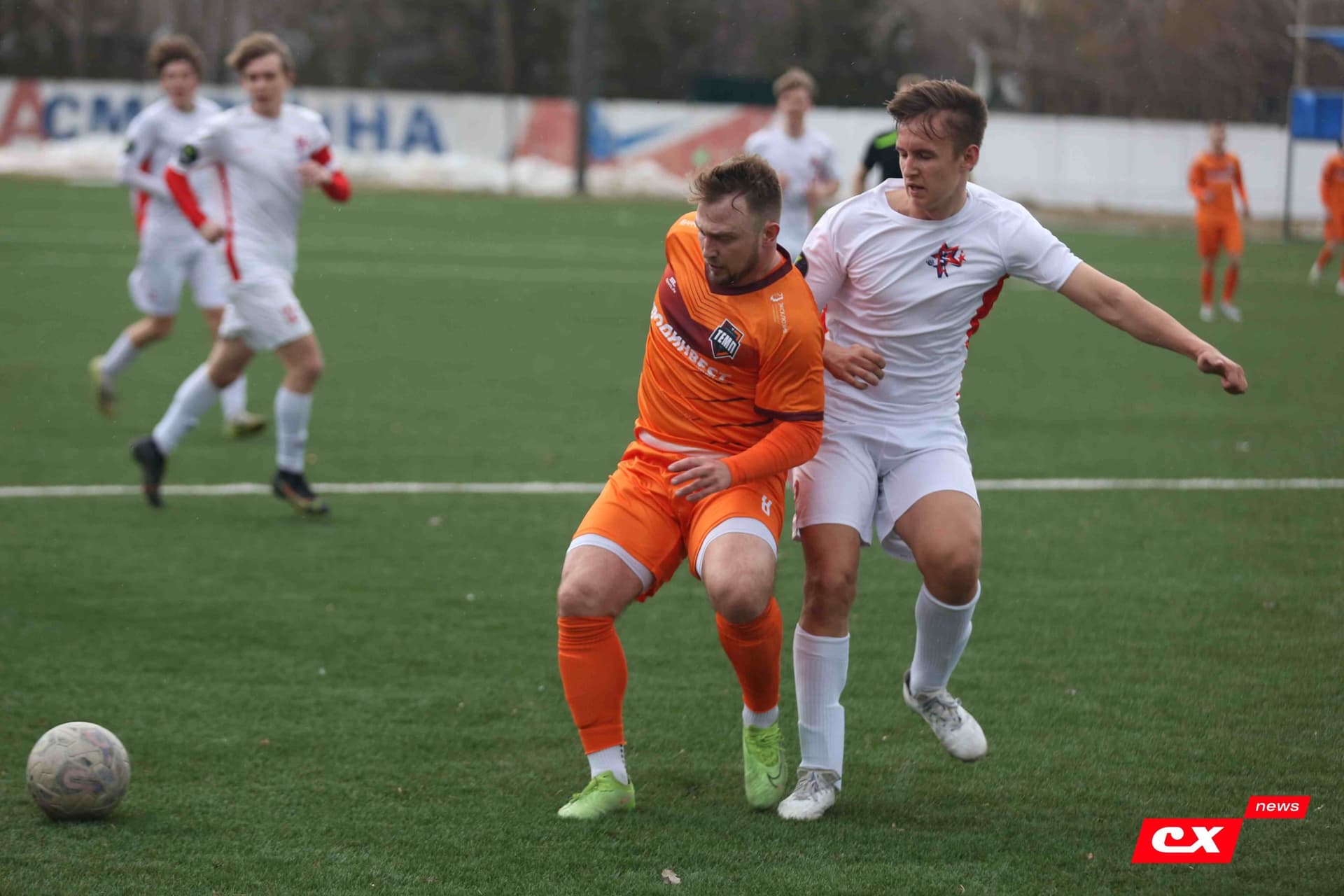 «Темп» 9:1 «Алтай». Турнир памяти В. Фомичёва. 1-й тур. 08.04.25. «CX News», В. Мартынов; «Алтайский спорт», А. Чёрный — кадр 95