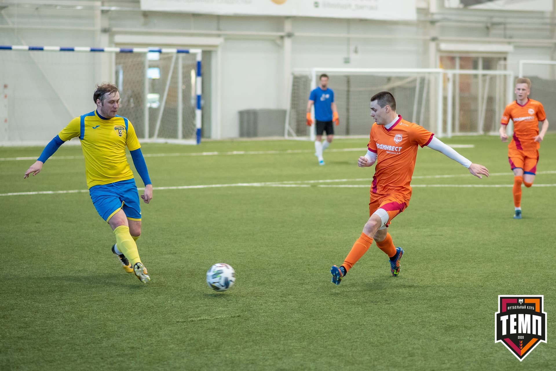 Турнир памяти В. Фомичёва. «Темп» 5:0 «Строитель» (Бийск). 10 апреля — кадр 77