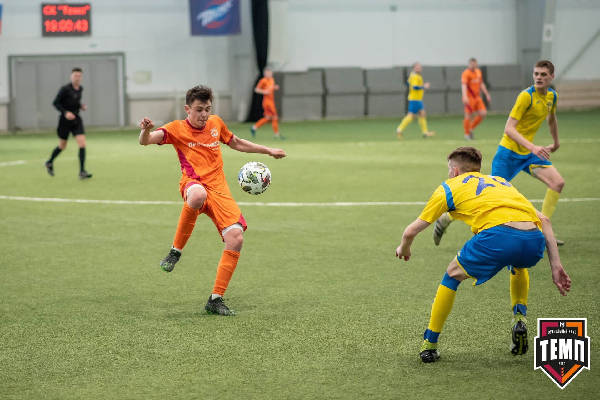 Турнир памяти В. Фомичёва. «Темп» 5:0 «Строитель» (Бийск). 10 апреля — кадр 138