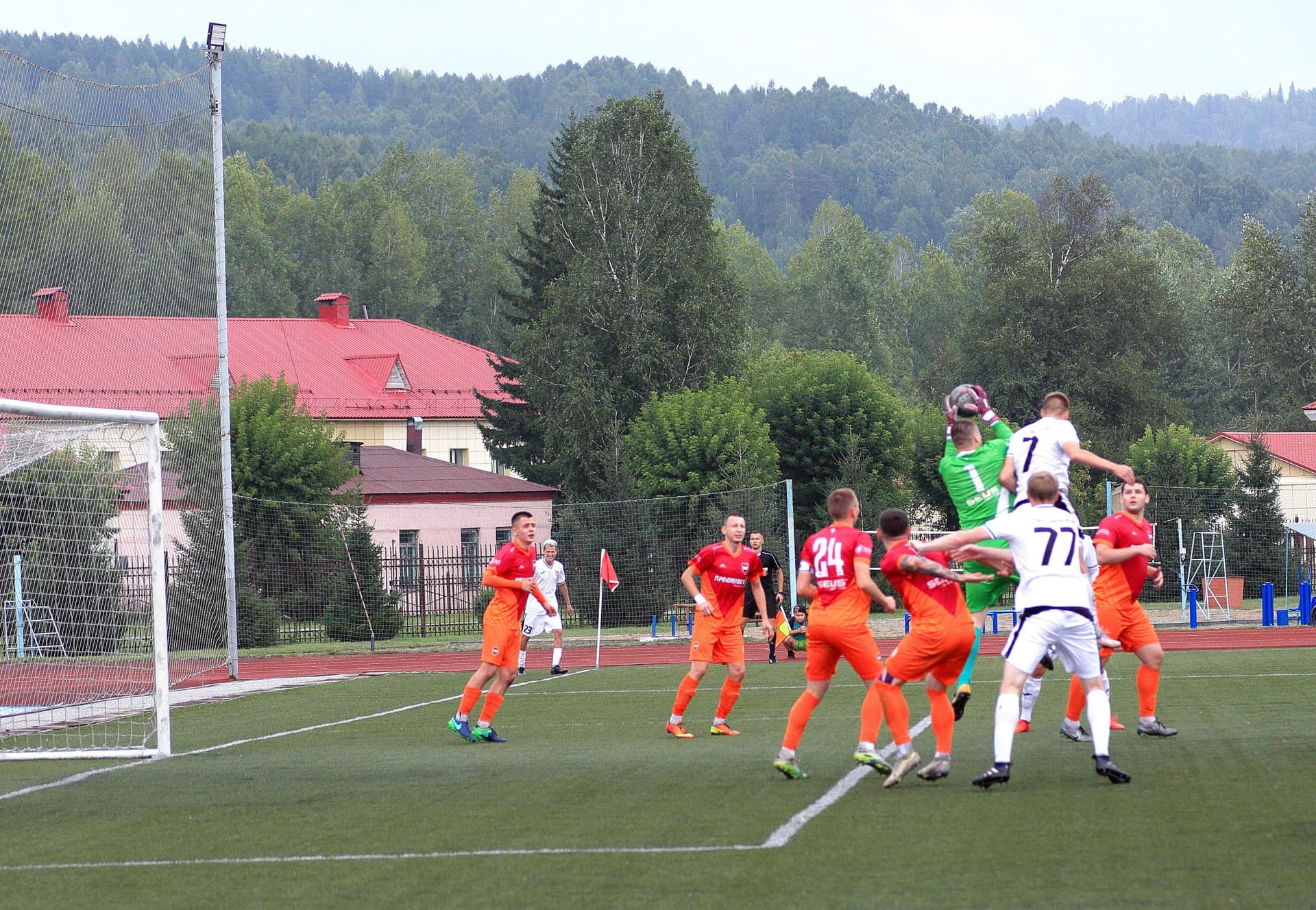 «Распадская» 1:0 «Темп». Кубок Сибири. 1/2 финала. Первый матч. — кадр 37