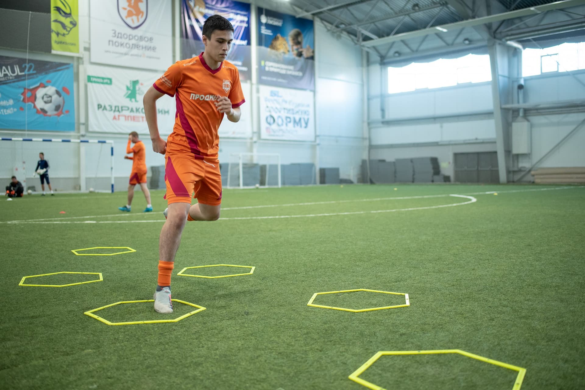 Тренировка ФК «Темп». — кадр 63