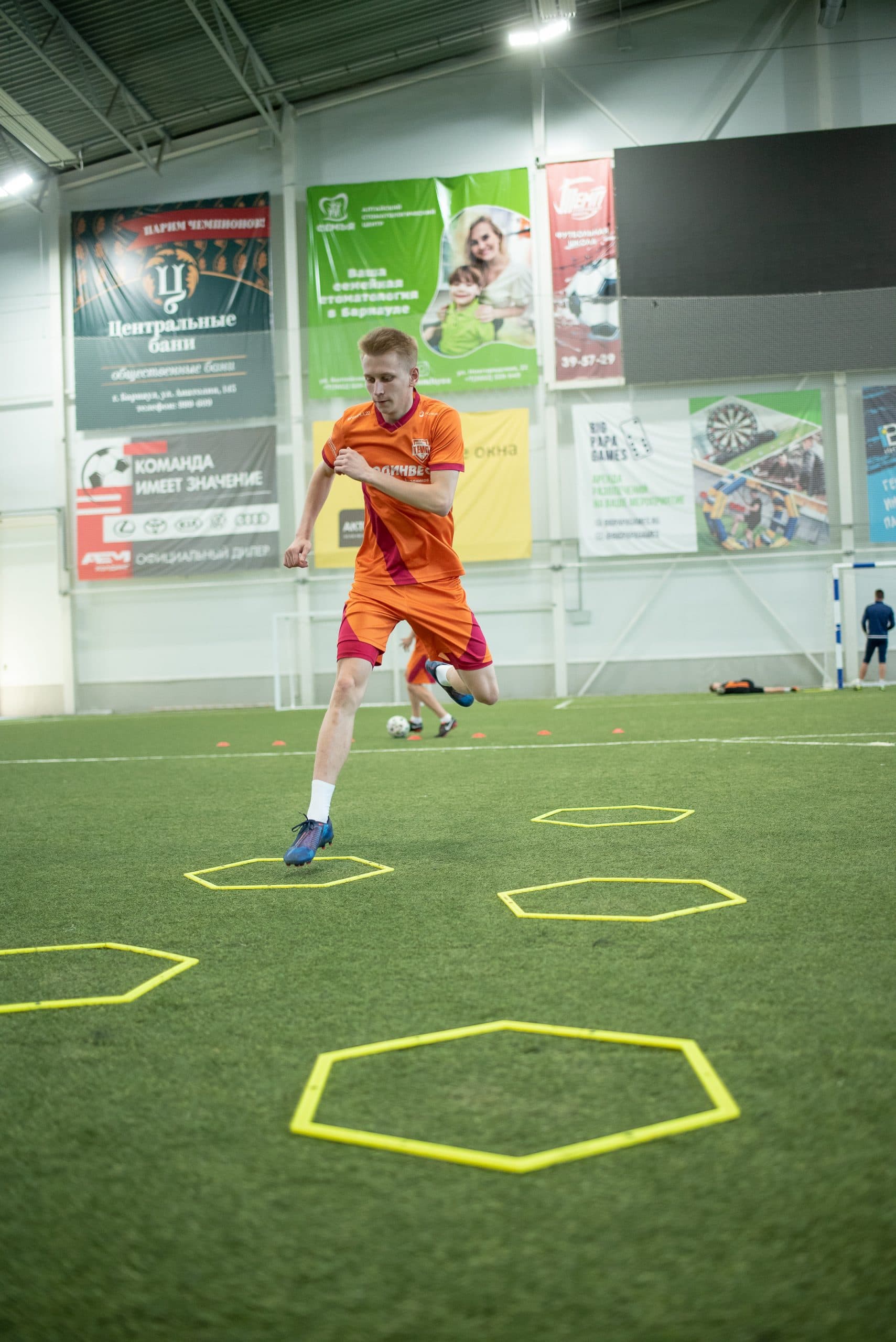 Тренировка ФК «Темп». — кадр 78