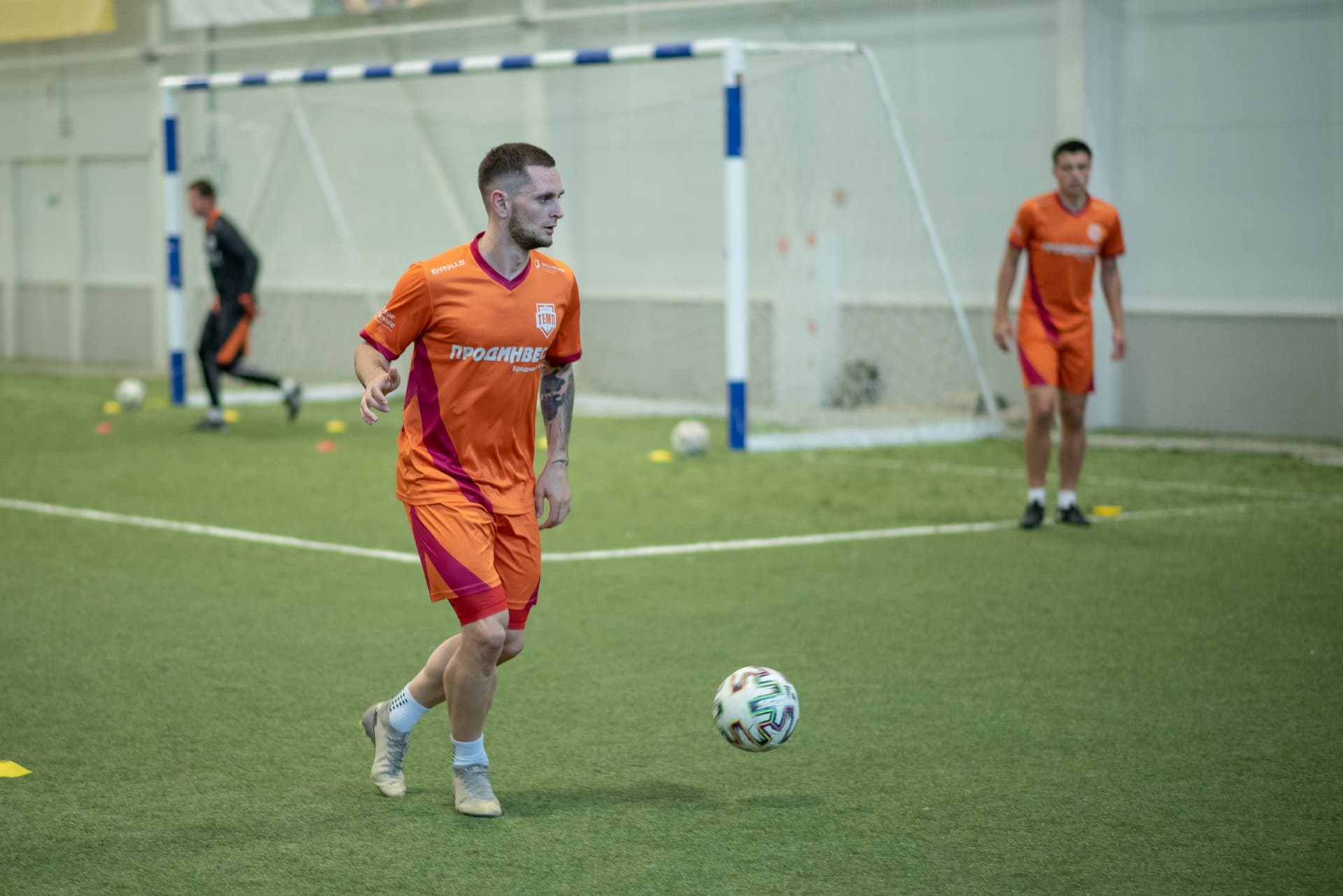 Тренировка ФК «Темп». — кадр 100