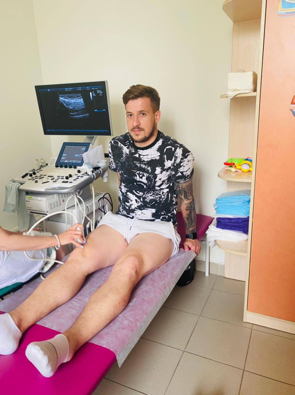 И снова спасают наших ребят!