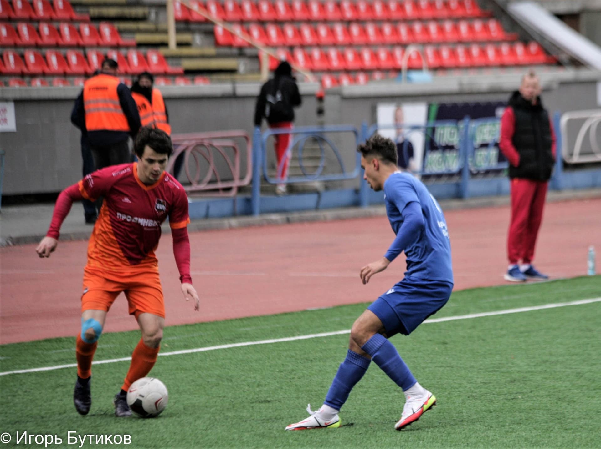 «Байкал» 1:2 «Темп». Кубок Сибири. Финал. 10.10.2021. Бутиков И. — кадр 13