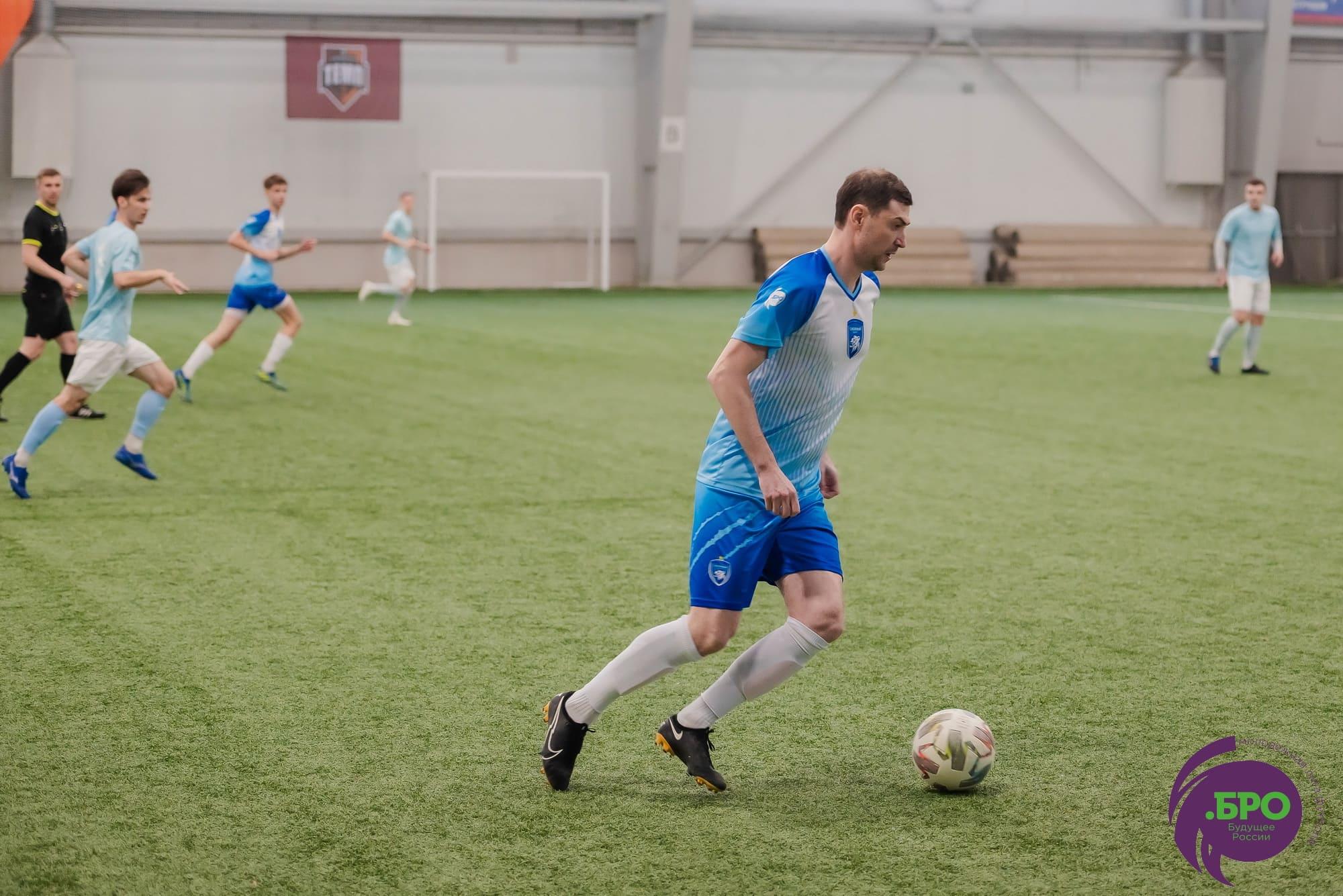 Как игроки ФК «Темп» выступили в третьем полуфинале «Лиги .БРО»