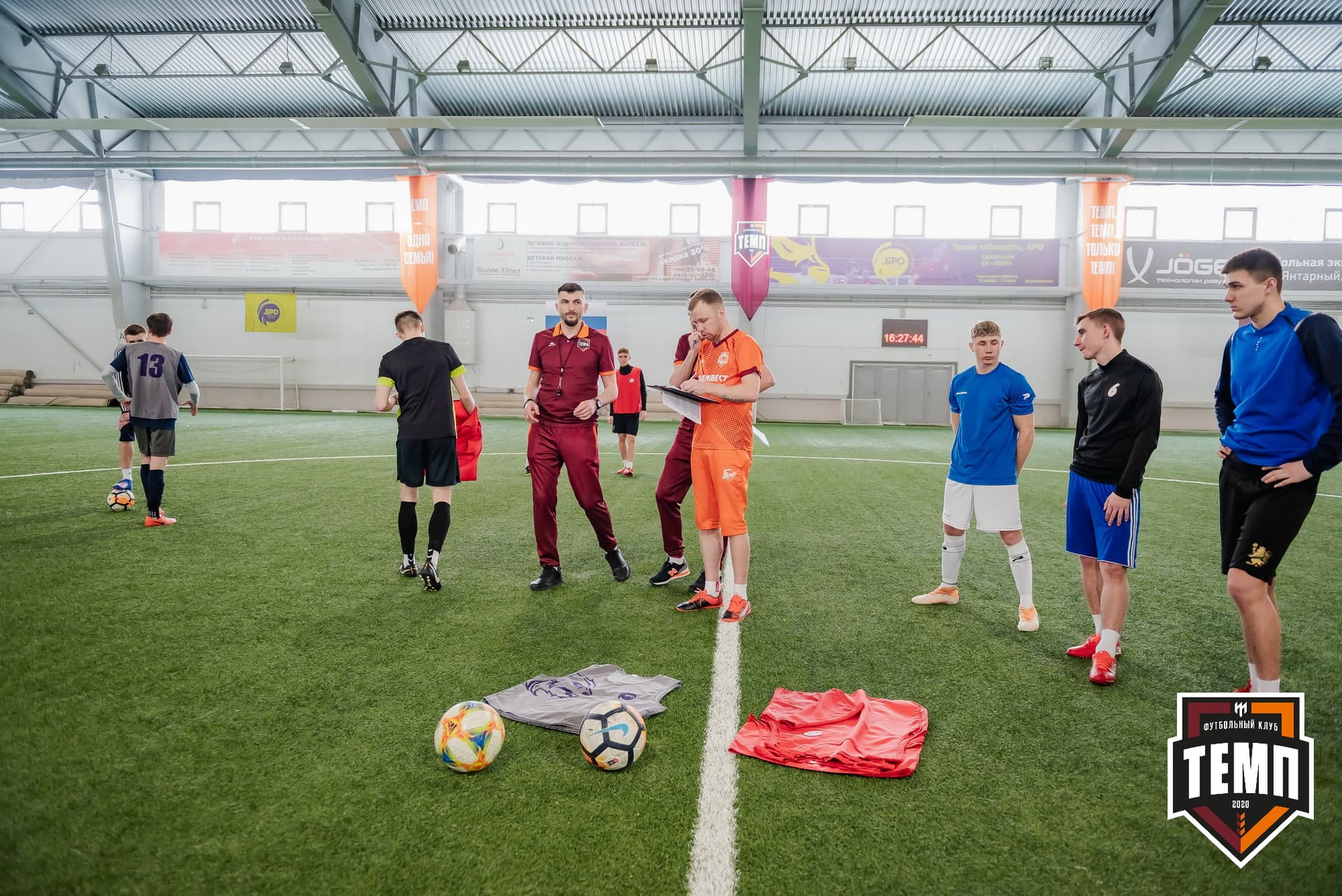 Просмотр сельских футболистов. 11.03.2023 — кадр 145