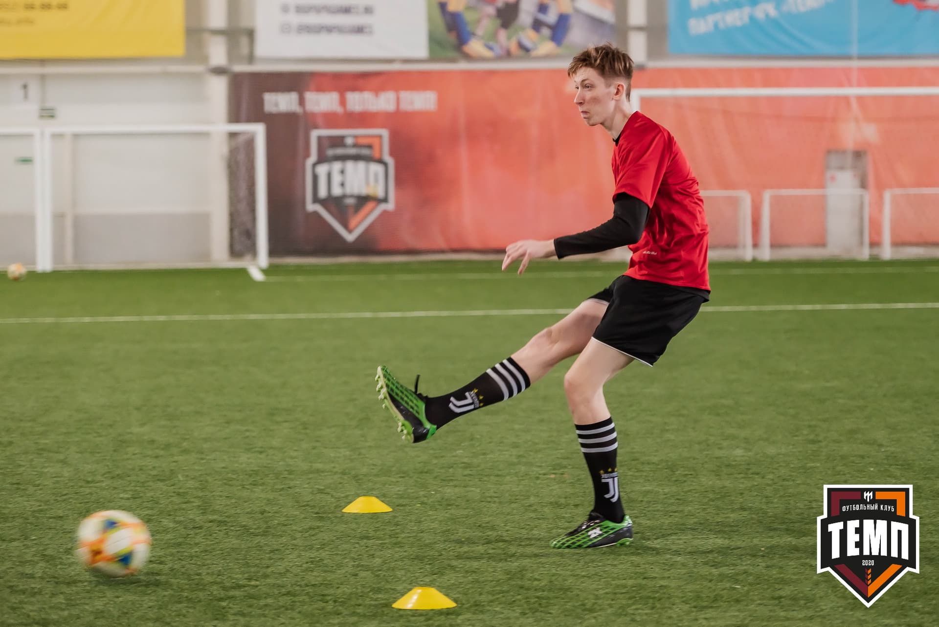 Просмотр сельских футболистов. 11.03.2023 — кадр 32