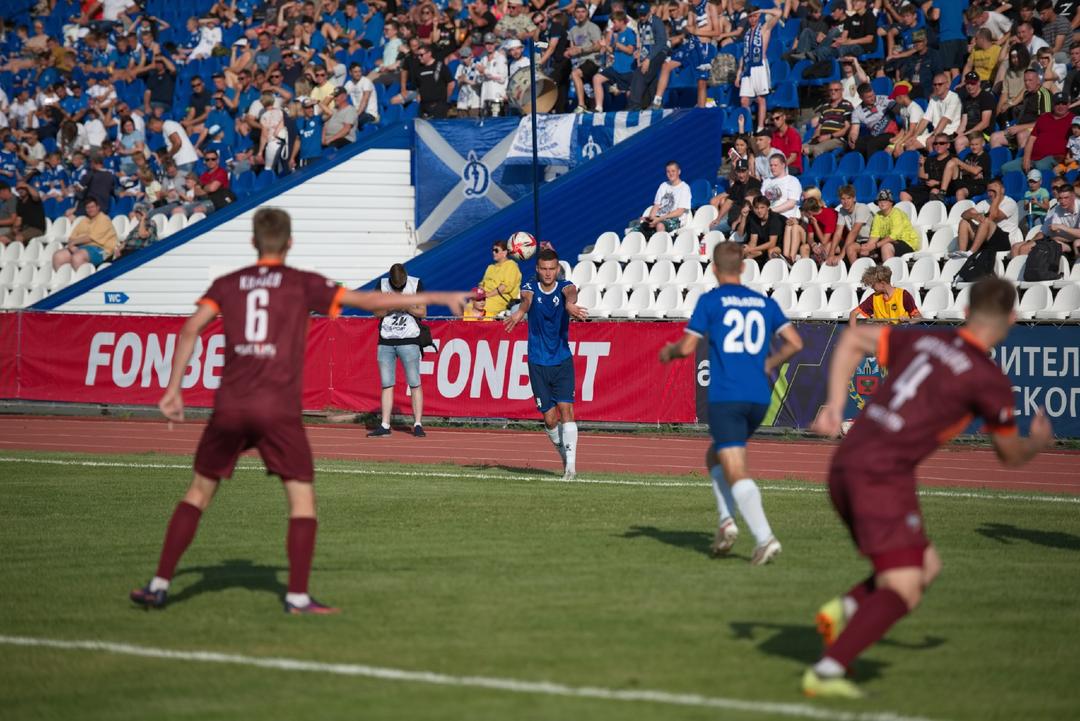 Страница истории барнаульского футбола: яркий праздник, и горькие 0:3...