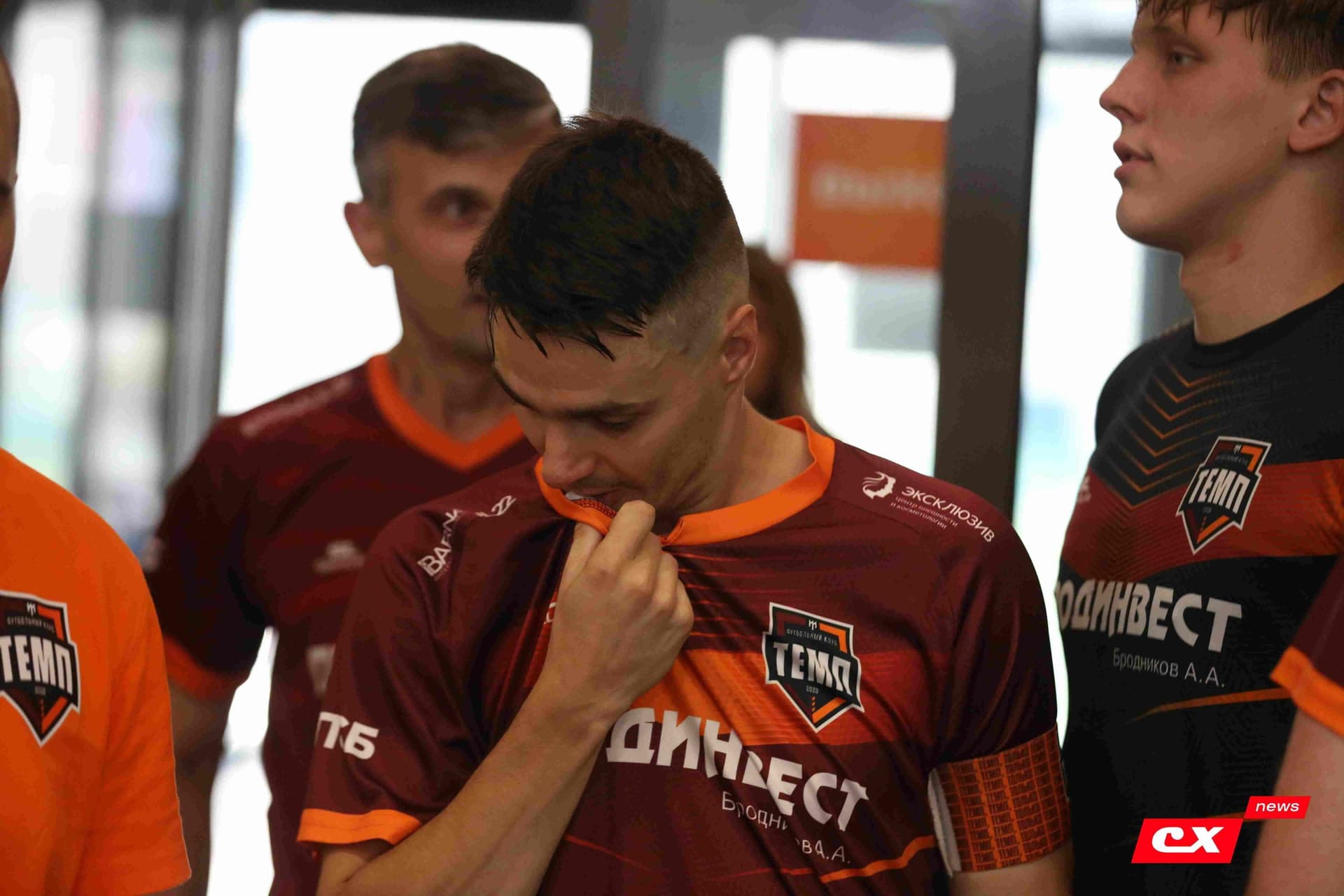 «Темп» 6:0 «Енисей-М». Третья лига. 15.08.2025. Владимир Мартынов («CX News») — кадр 101
