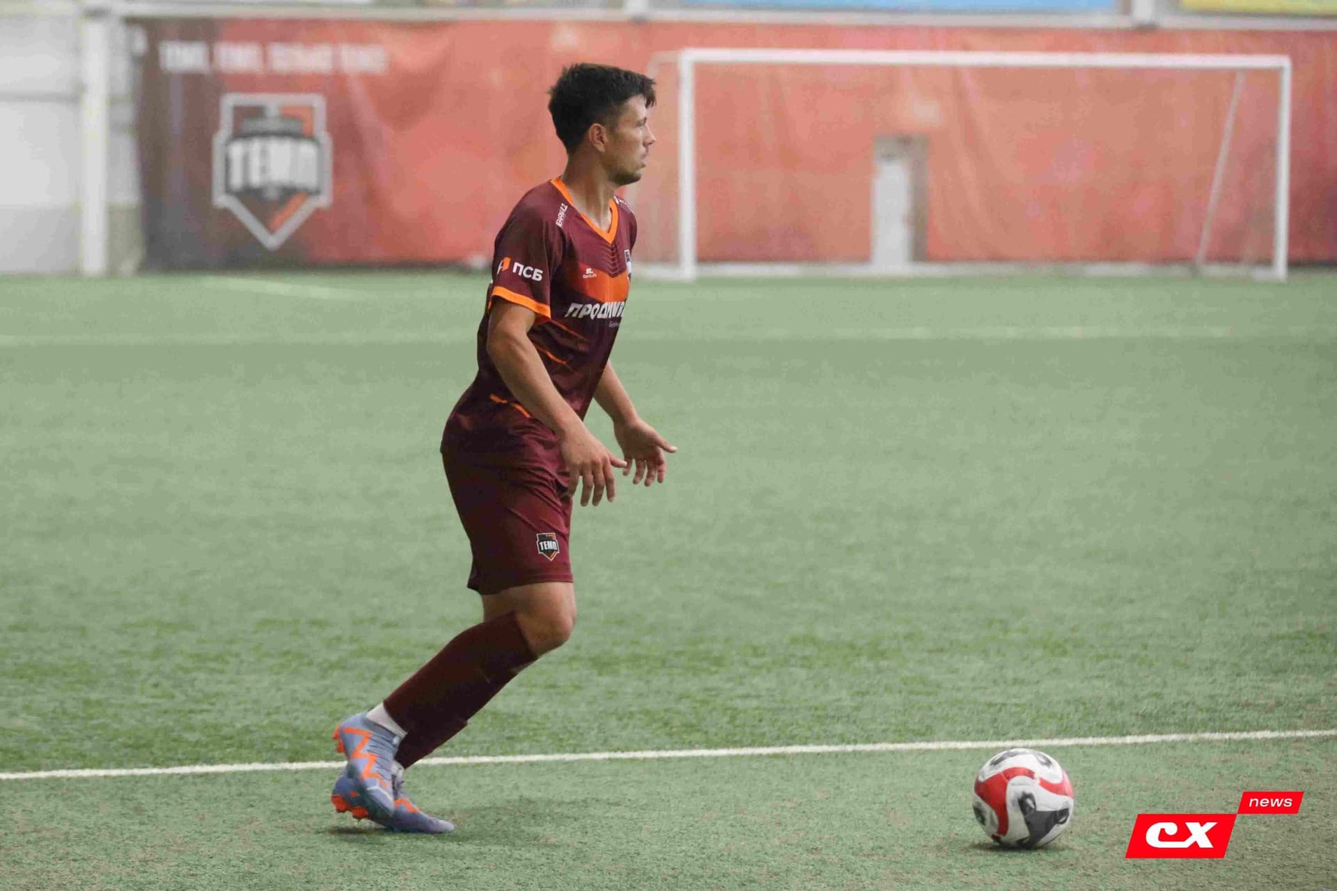 «Темп» 6:0 «Енисей-М». Третья лига. 15.08.2025. Владимир Мартынов («CX News») — кадр 195