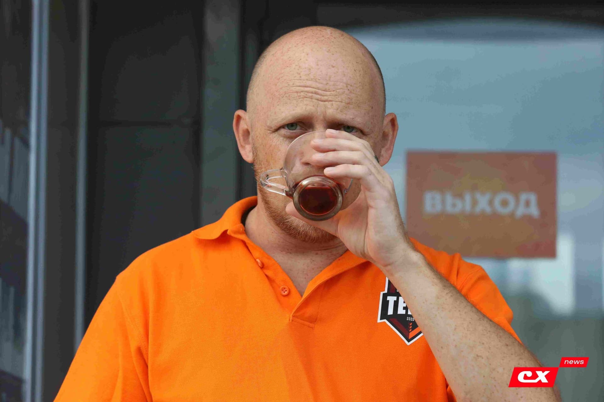 «Темп» 6:0 «Енисей-М». Третья лига. 15.08.2025. Владимир Мартынов («CX News») — кадр 4