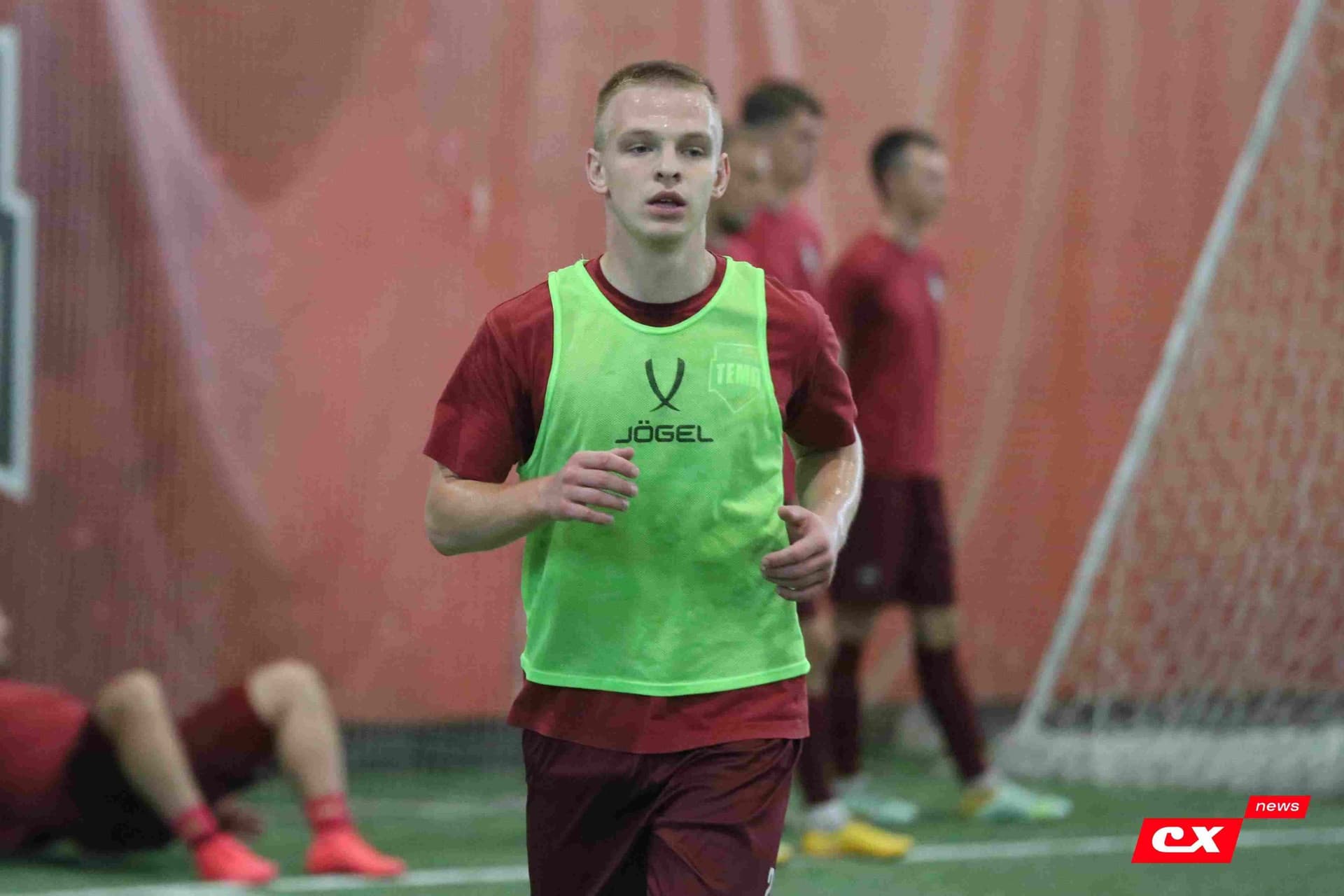 «Темп» 6:0 «Енисей-М». Третья лига. 15.08.2025. Владимир Мартынов («CX News») — кадр 77