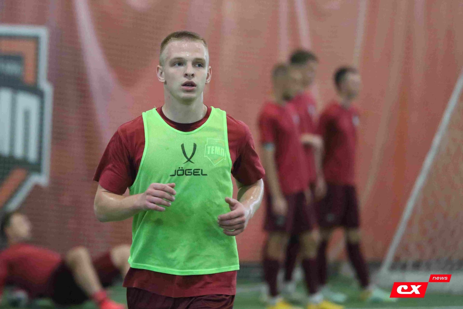 «Темп» 6:0 «Енисей-М». Третья лига. 15.08.2025. Владимир Мартынов («CX News») — кадр 78