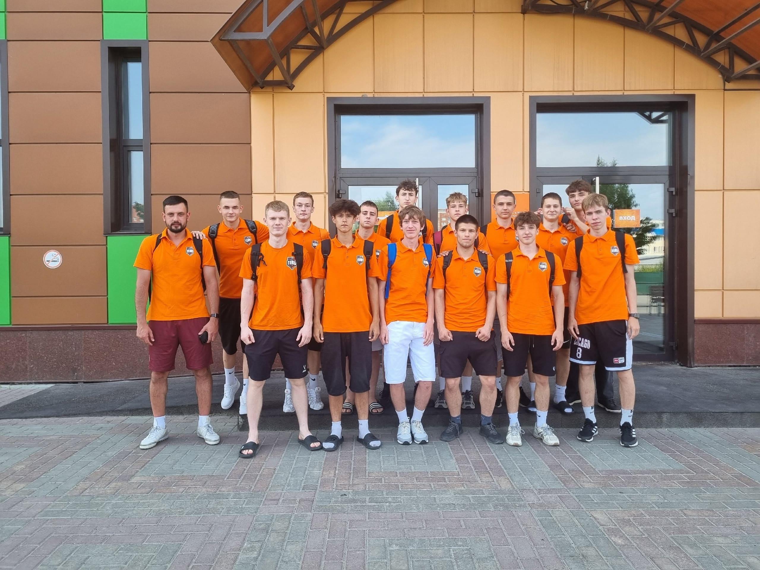 Один футболист нашей команды сегодня сыграет за молодёжку!