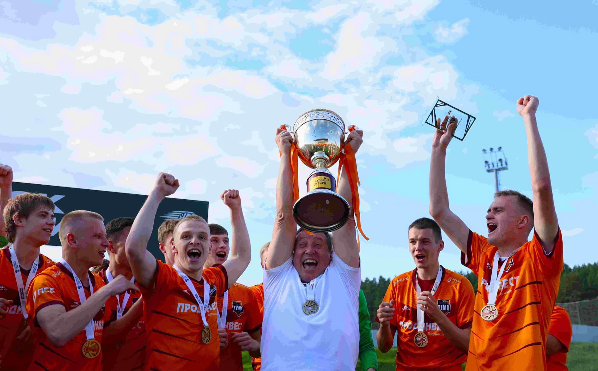 «Чита» 1:4 «Темп». Кубок Сибири. 20.09.2025. Дмитрий Поливода и Александр Чёрный — кадр 421