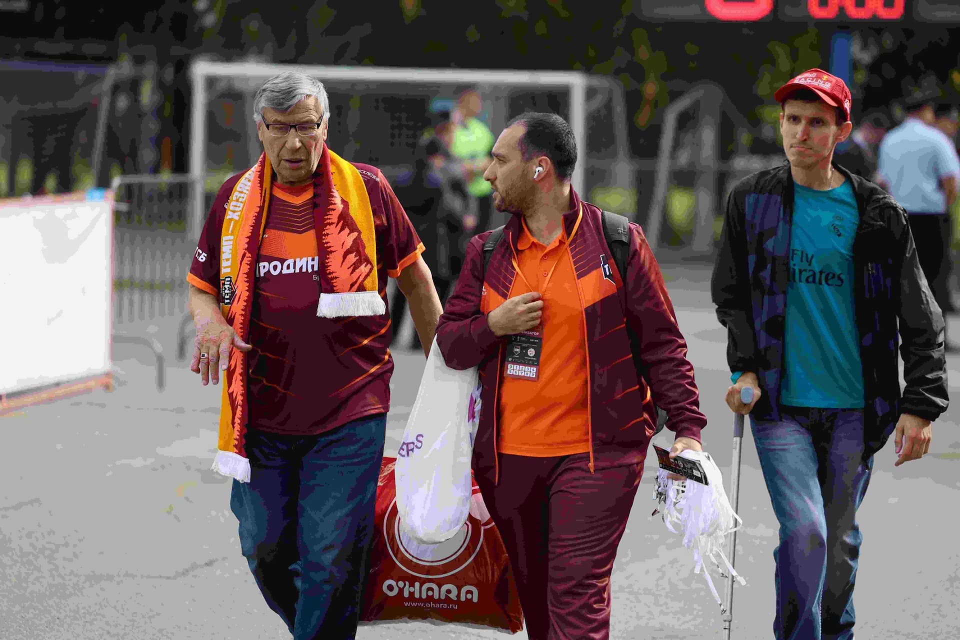 «Темп» 0:1 «Знамя Труда». FONBET Кубок России. 10.09.2025. СМИ: Владимир Мартынов («CX News»), Александр Чёрный («Алтайский спорт»), Виталий Барабаш (Сетевое издание "Толк"), Андрей Каспришин («Алтайская правда») — кадр 1