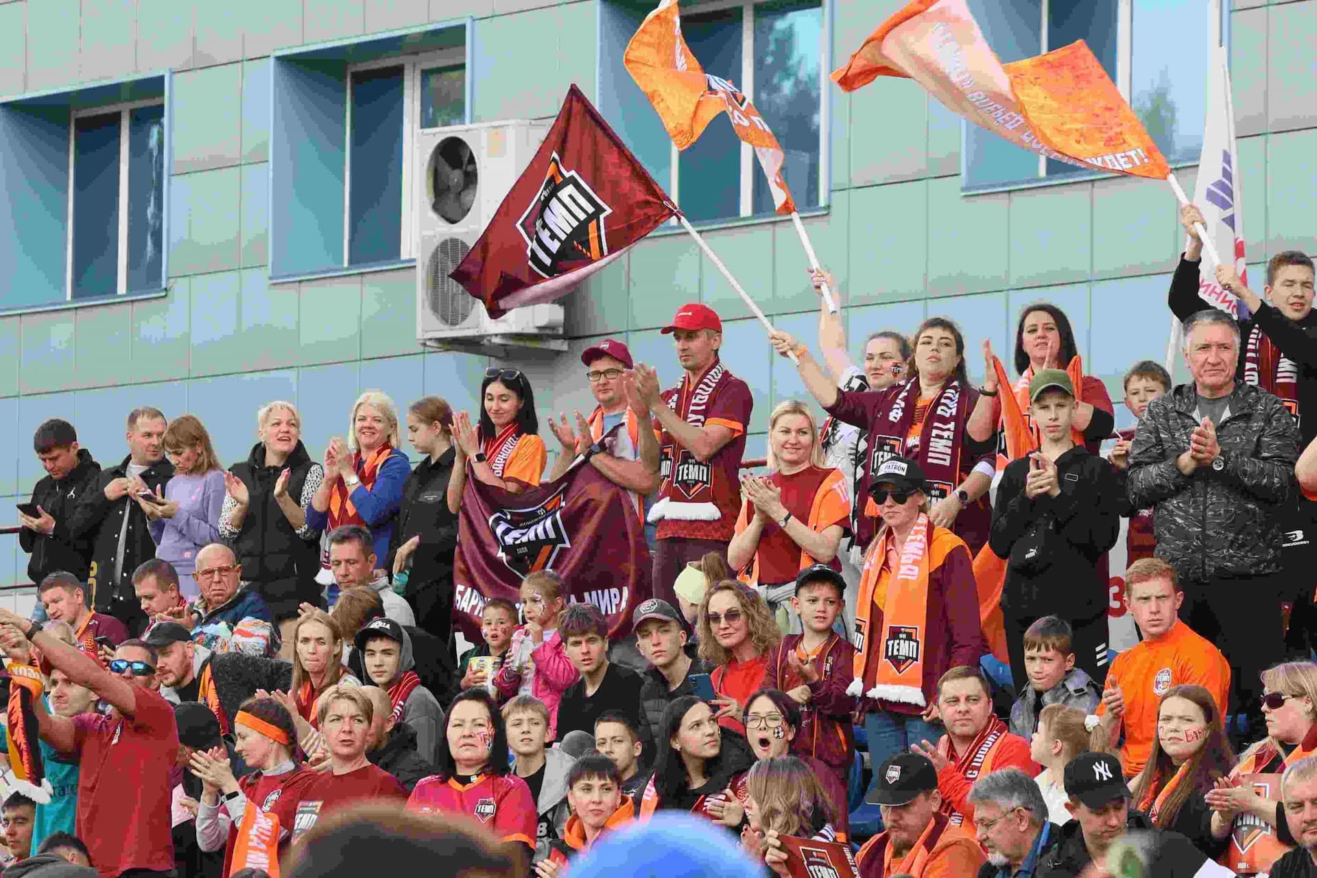 «Темп» 0:1 «Знамя Труда». FONBET Кубок России. 10.09.2025. СМИ: Владимир Мартынов («CX News»), Александр Чёрный («Алтайский спорт»), Виталий Барабаш (Сетевое издание "Толк"), Андрей Каспришин («Алтайская правда») — кадр 418