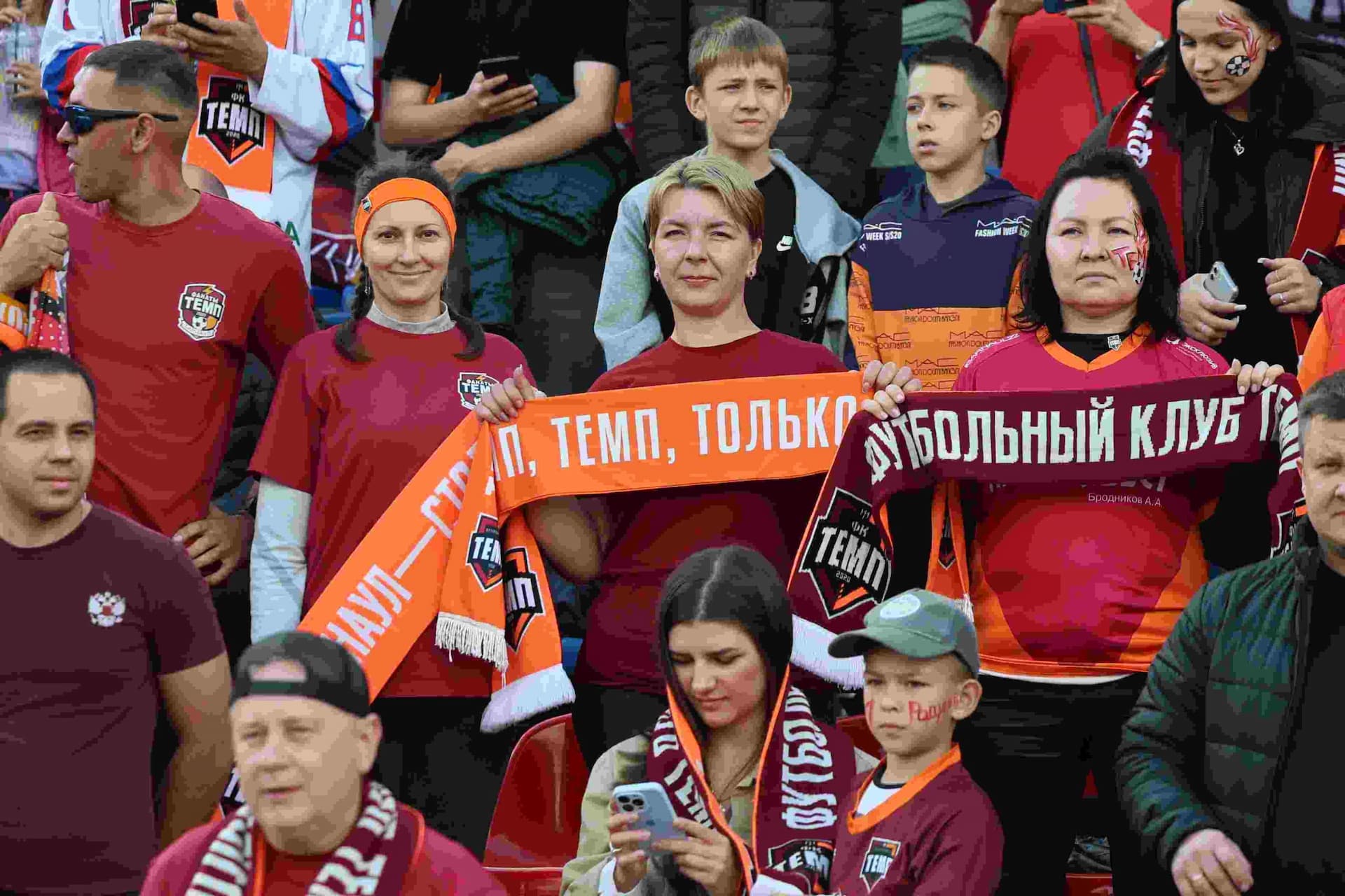 «Темп» 0:1 «Знамя Труда». FONBET Кубок России. 10.09.2025. СМИ: Владимир Мартынов («CX News»), Александр Чёрный («Алтайский спорт»), Виталий Барабаш (Сетевое издание "Толк"), Андрей Каспришин («Алтайская правда») — кадр 429