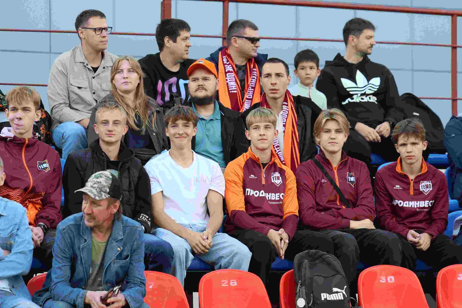 «Темп» 0:1 «Знамя Труда». FONBET Кубок России. 10.09.2025. СМИ: Владимир Мартынов («CX News»), Александр Чёрный («Алтайский спорт»), Виталий Барабаш (Сетевое издание "Толк"), Андрей Каспришин («Алтайская правда») — кадр 432