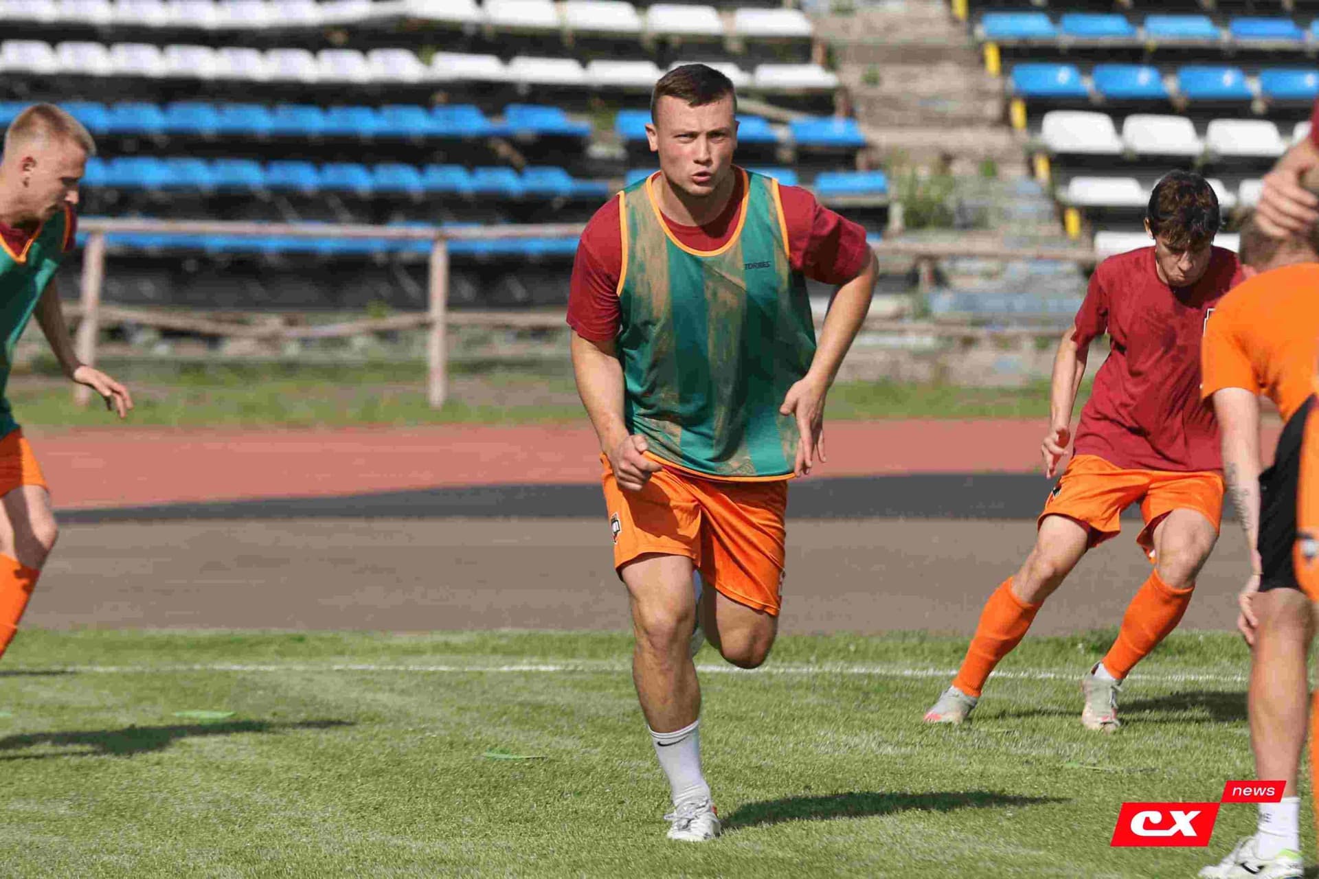 «Динамо-Барнаул-М» 1:3 «Темп». Кубок Сибири. 27.06.2025. Владимир Мартынов («CX News») — кадр 2