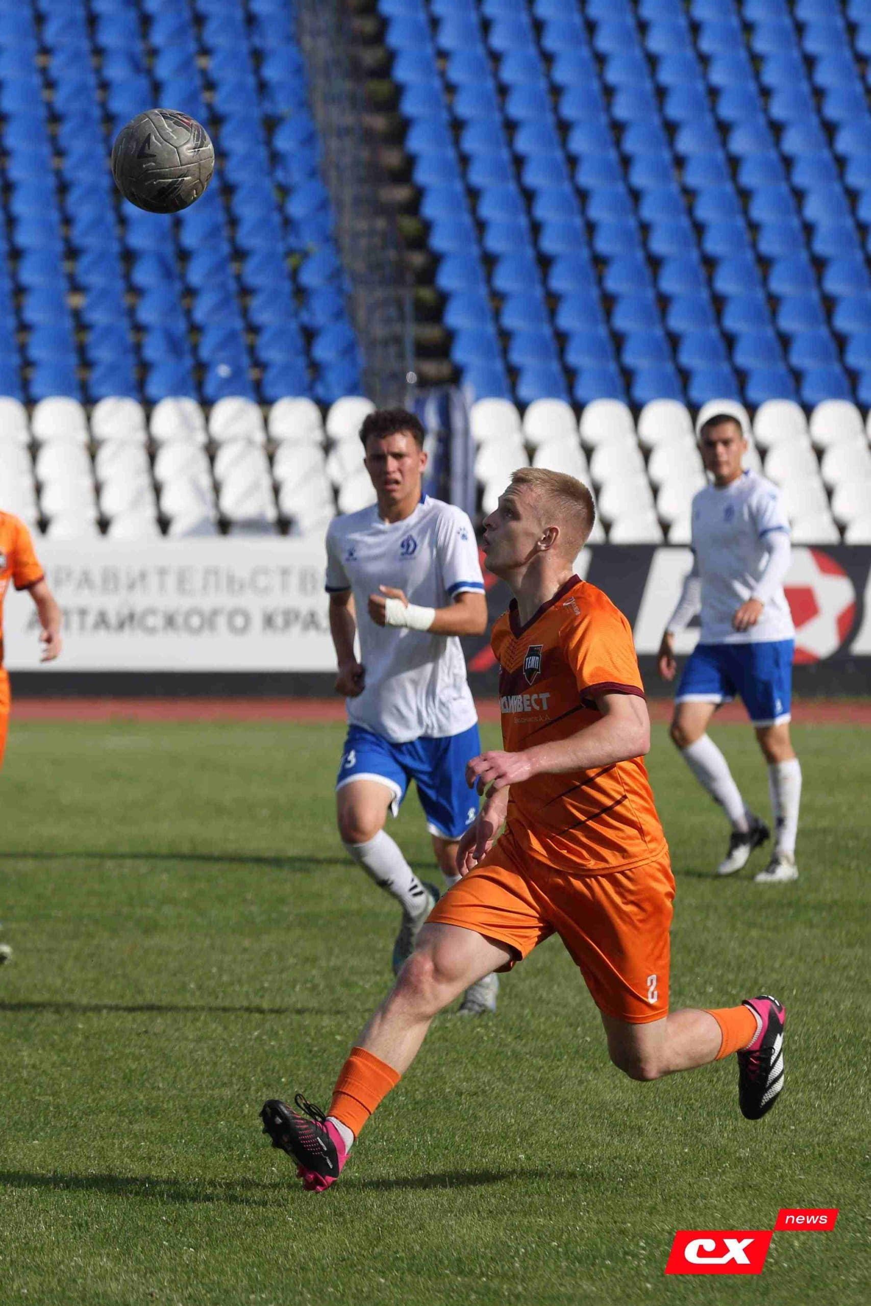 «Динамо-Барнаул-М» 1:2 «Темп». Третья лига. 12.07.2025. Владимир Мартынов («CX News») — кадр 212