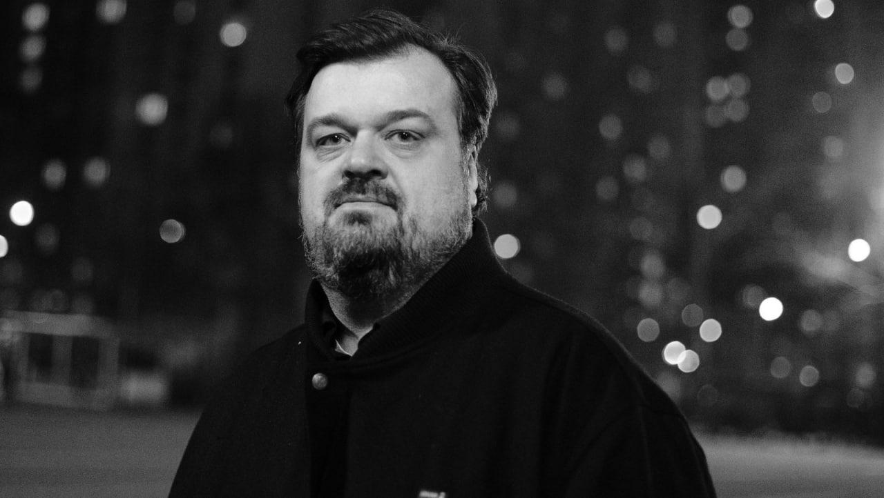 Скорбим вместе со всем футбольным миром.