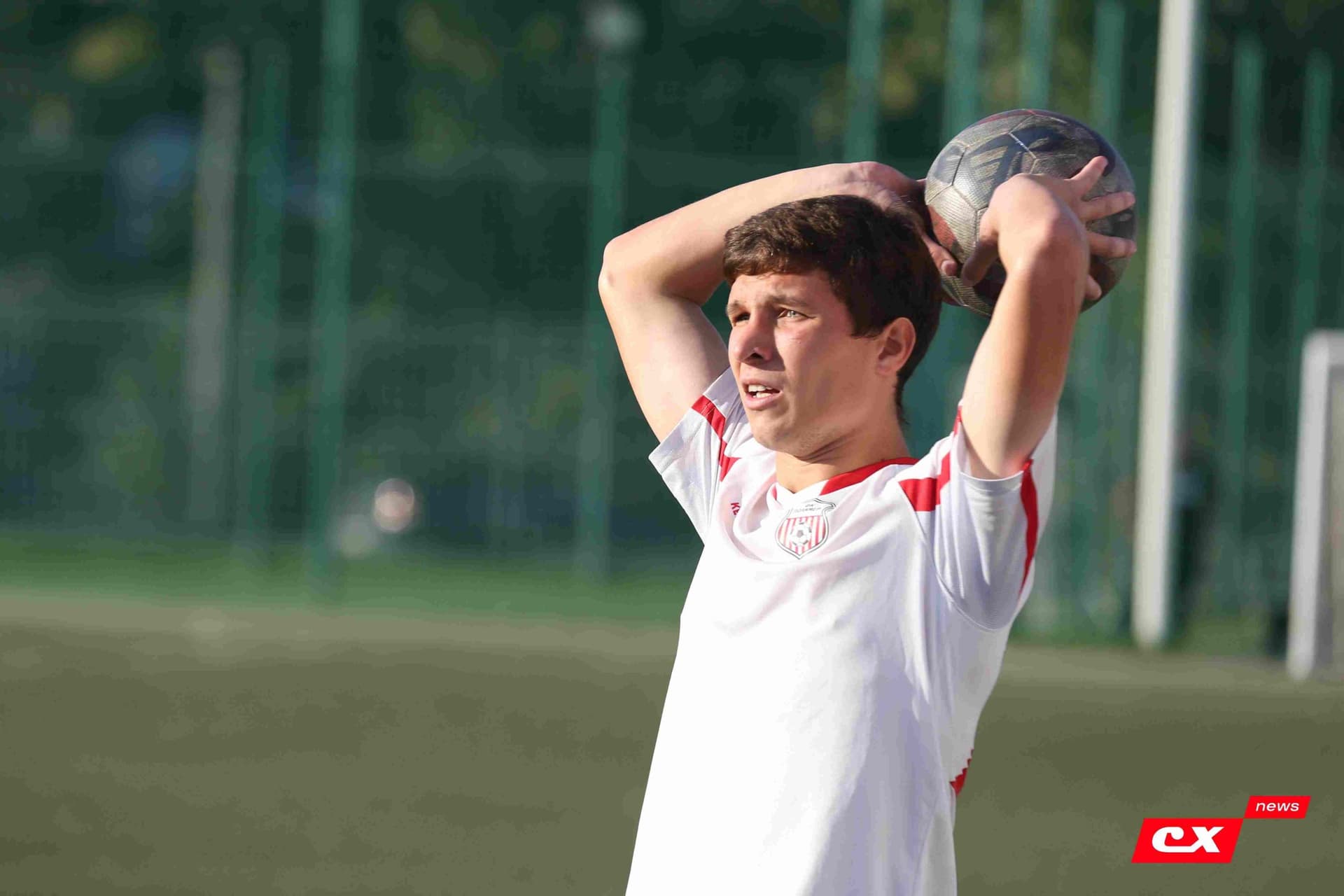 «Полимер» 2:2 «Темп». Третья лига. 05.09.2025. Владимир Мартынов («CX News») и Александр Чёрный («Алтайский спорт») — кадр 104